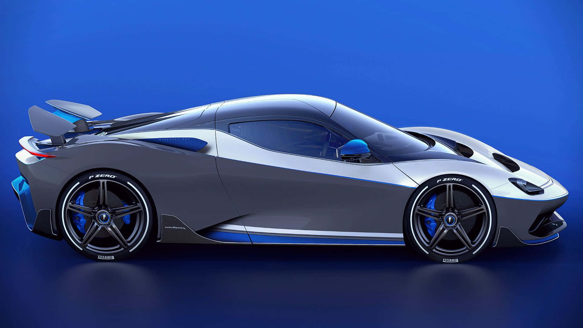 Pininfarina 桌布 壁紙 — 一輛時尚的銀色超跑，帶有藍色點綴和空氣動力學設計，在純藍色背景的工作室中展示。