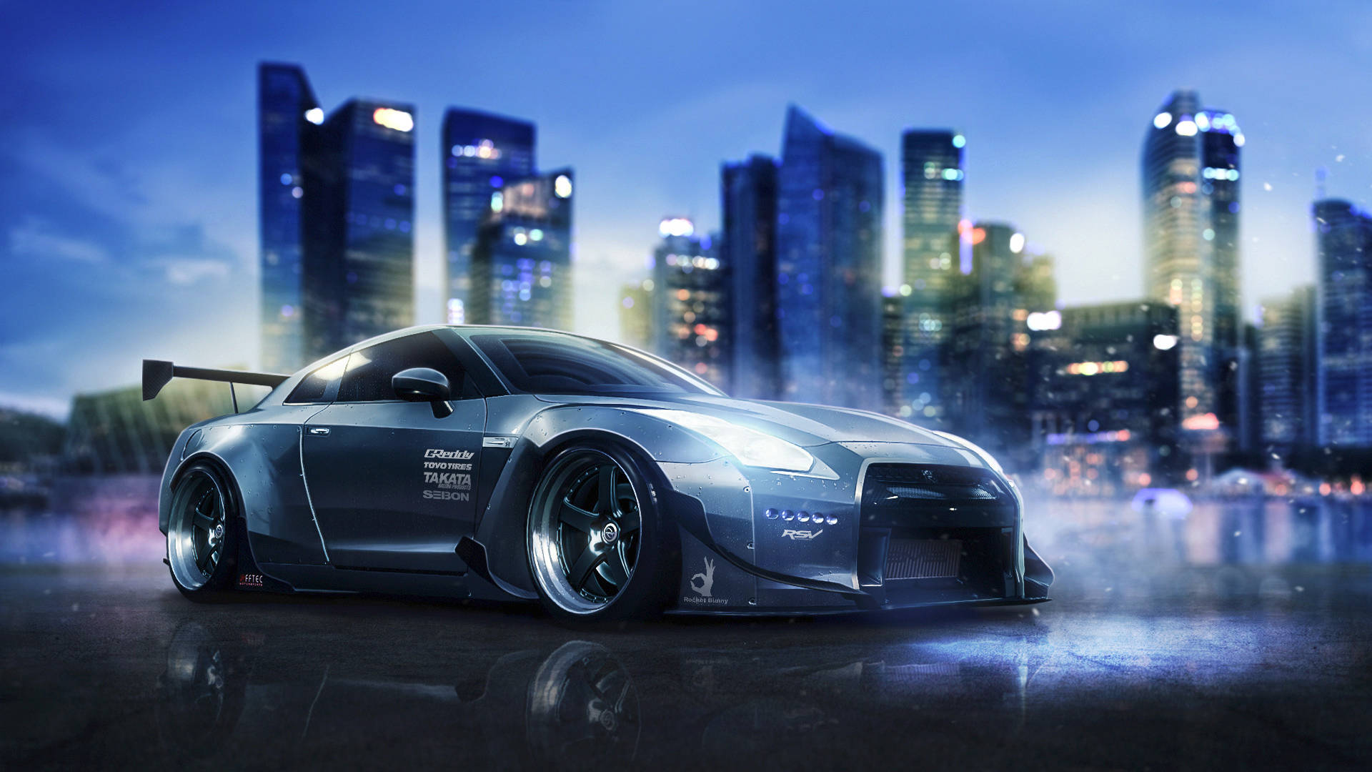Nissan Gtr 桌布 壁紙 — 一輛時尚的銀色跑車在城市的燈光下閃耀，停在濕漉漉的街道上，高聳的摩天大樓在暮色中發光。