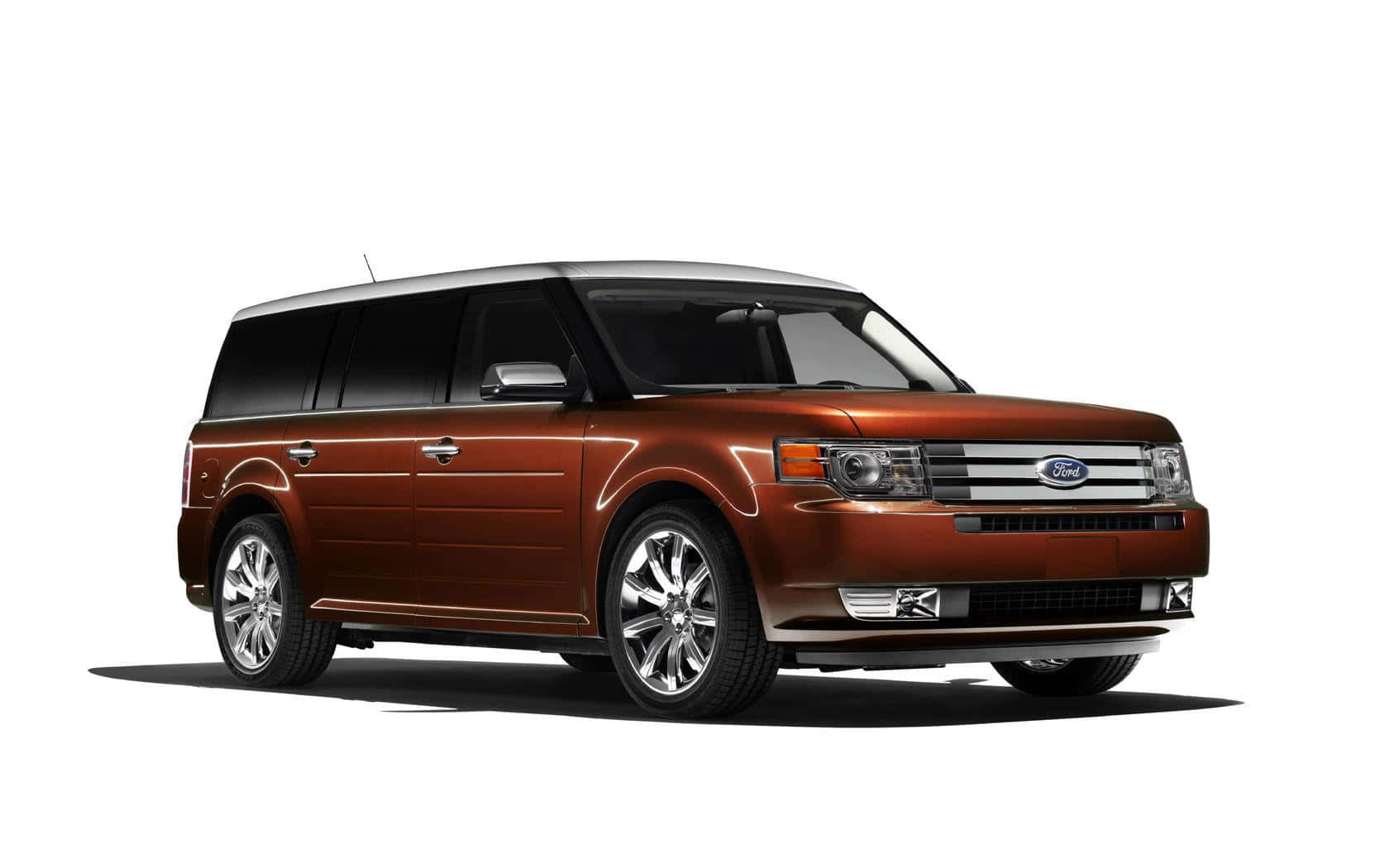 Ford Flex 桌布 壁紙 — 一輛時尚的銅色福特Flex SUV，帶有鍍鉻飾邊和黑色飾條，孤立在純白色背景上。