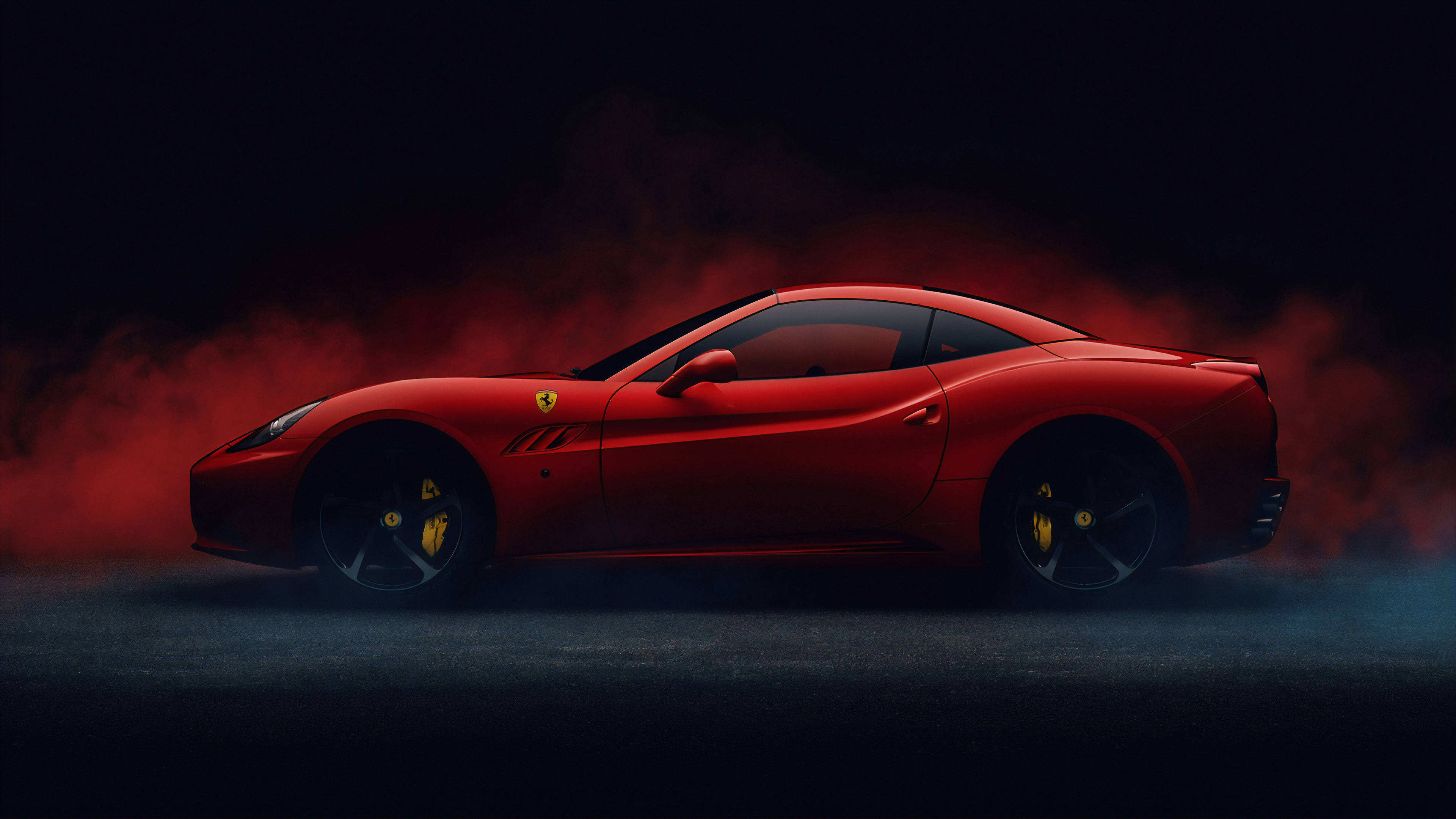 Sports Car 桌布 壁紙 — 一輛流線型紅色法拉利跑車在煙霧瀰漫的黑暗中滑行，帶有發光的黃色制動卡鉗和戲劇性的紅色環境照明。