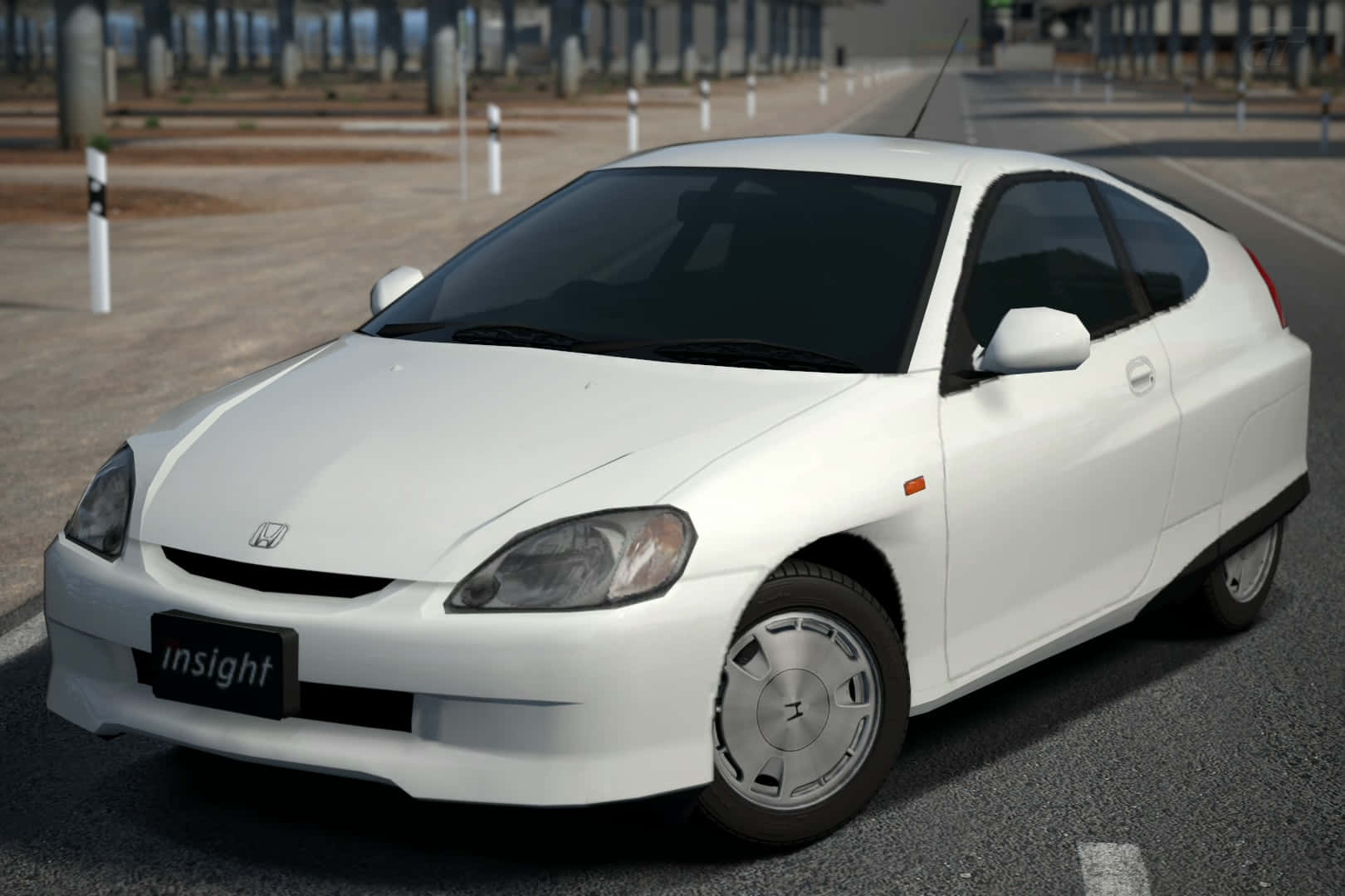Honda Insight 桌布 壁紙 — 一輛純白色的本田Insight混合動力雙門轎跑車停在空蕩蕩的瀝青停車場上，在明亮的日光下。