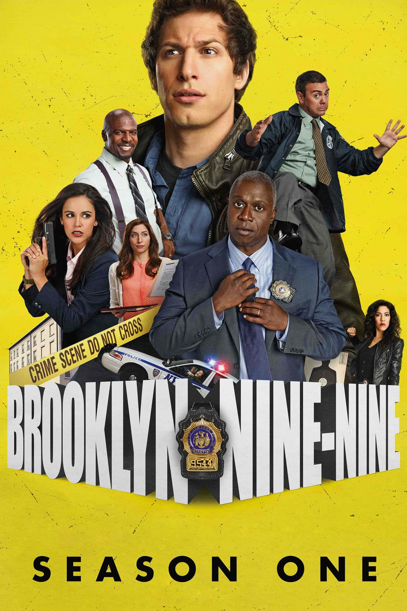 一邊笑一邊破案，《Brooklyn Nine-Nine》精彩不斷 壁紙 — 一張充滿活力的黃色海報，展示《神煩警察》的演員穿著警察制服，配有犯罪現場膠帶和巡邏車。