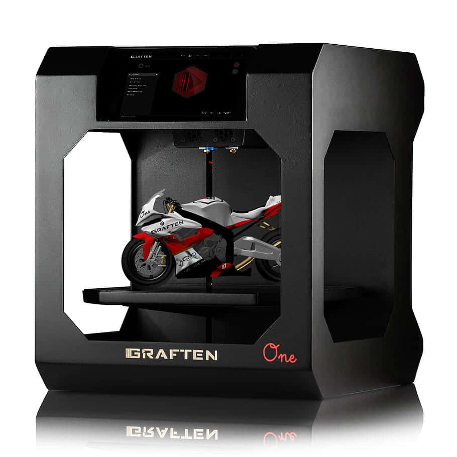 3d Printer 桌布 壁紙 — 一部時尚的黑色3D打印機在乾淨的白色背景上輸出一個詳細的白色和紅色電單車模型。