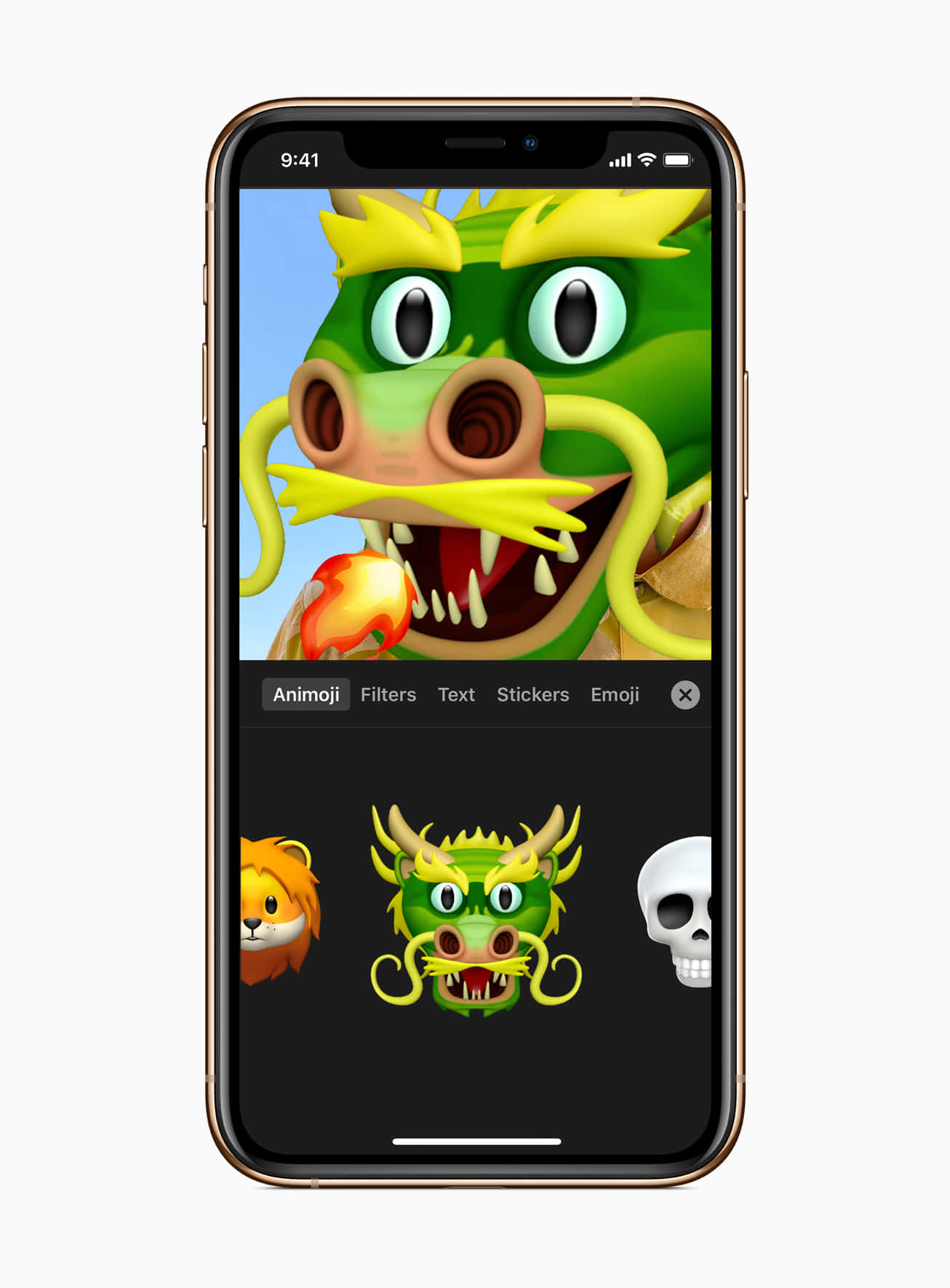 Animojis 桌布 壁紙 — 一部智能手機顯示一隻綠色龍 Animoji，有黃色角和鬍鬚，嘴裡叼著火焰。