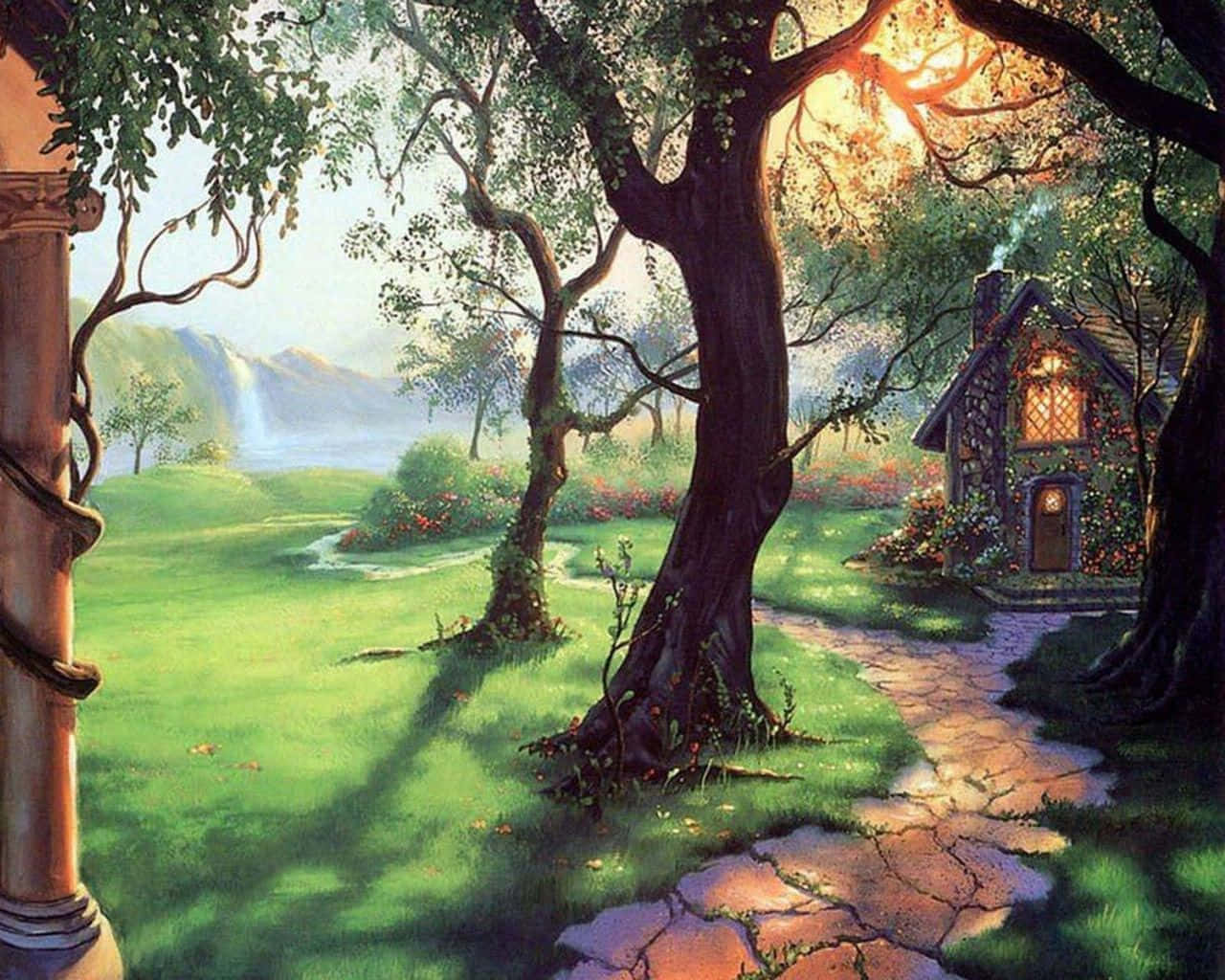 Beautiful Forest 桌布 壁紙 — 一間陽光普照的石屋坐落在茂密的森林中，有一條蜿蜒的小徑和遠處的瀑布。