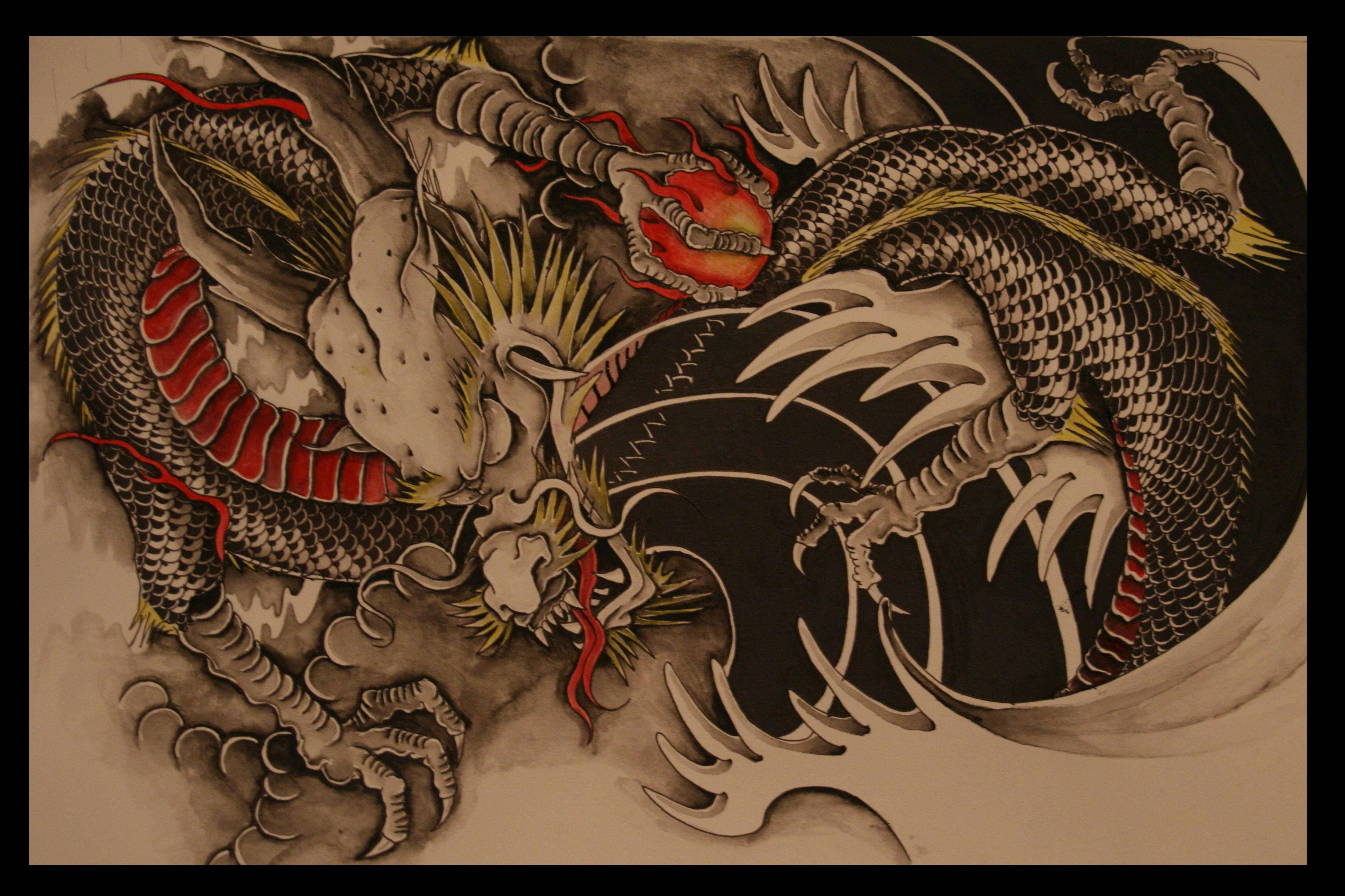 Japanese Dragon Pc 桌布 壁紙 — 一隻兇猛嘅傳統日本龍，帶有紅色點綴同鋒利嘅爪，喺黑暗背景上動態咁盤繞。
