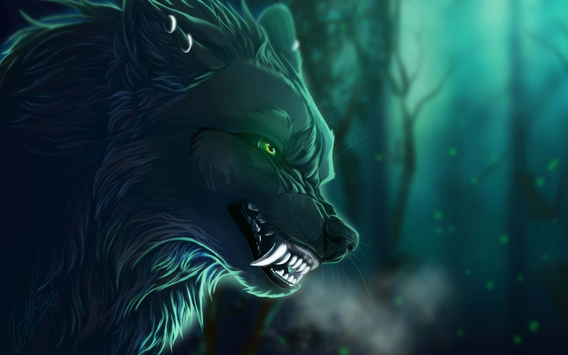 Wolf Art 桌布 壁紙 — 一隻兇猛的狼在月光下霧氣瀰漫的藍綠色森林中咆哮，眼睛發出綠光。