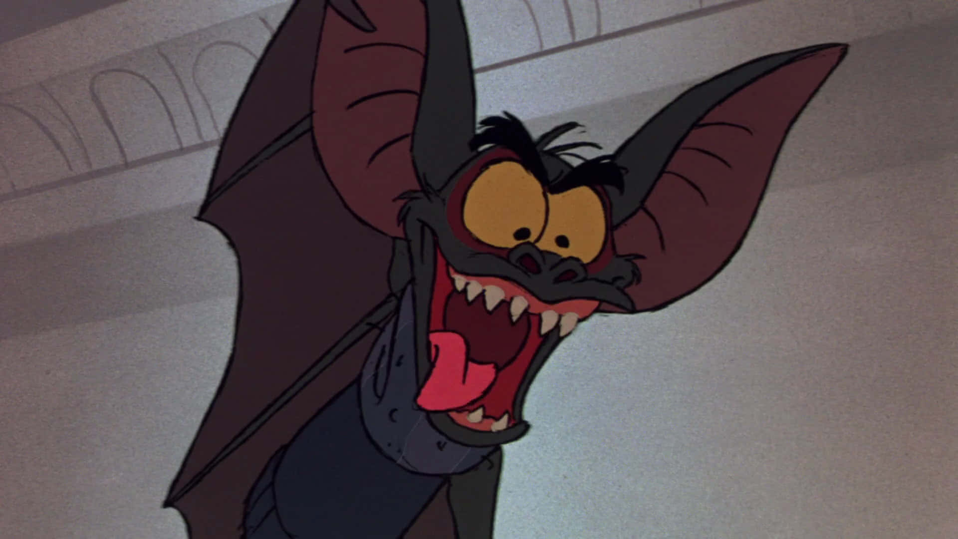 The Great Mouse Detective 桌布 壁紙 — 一隻卡通蝙蝠，有著寬大的黃色眼睛和鋒利的牙齒，伸出舌頭對著素色牆壁尖叫。