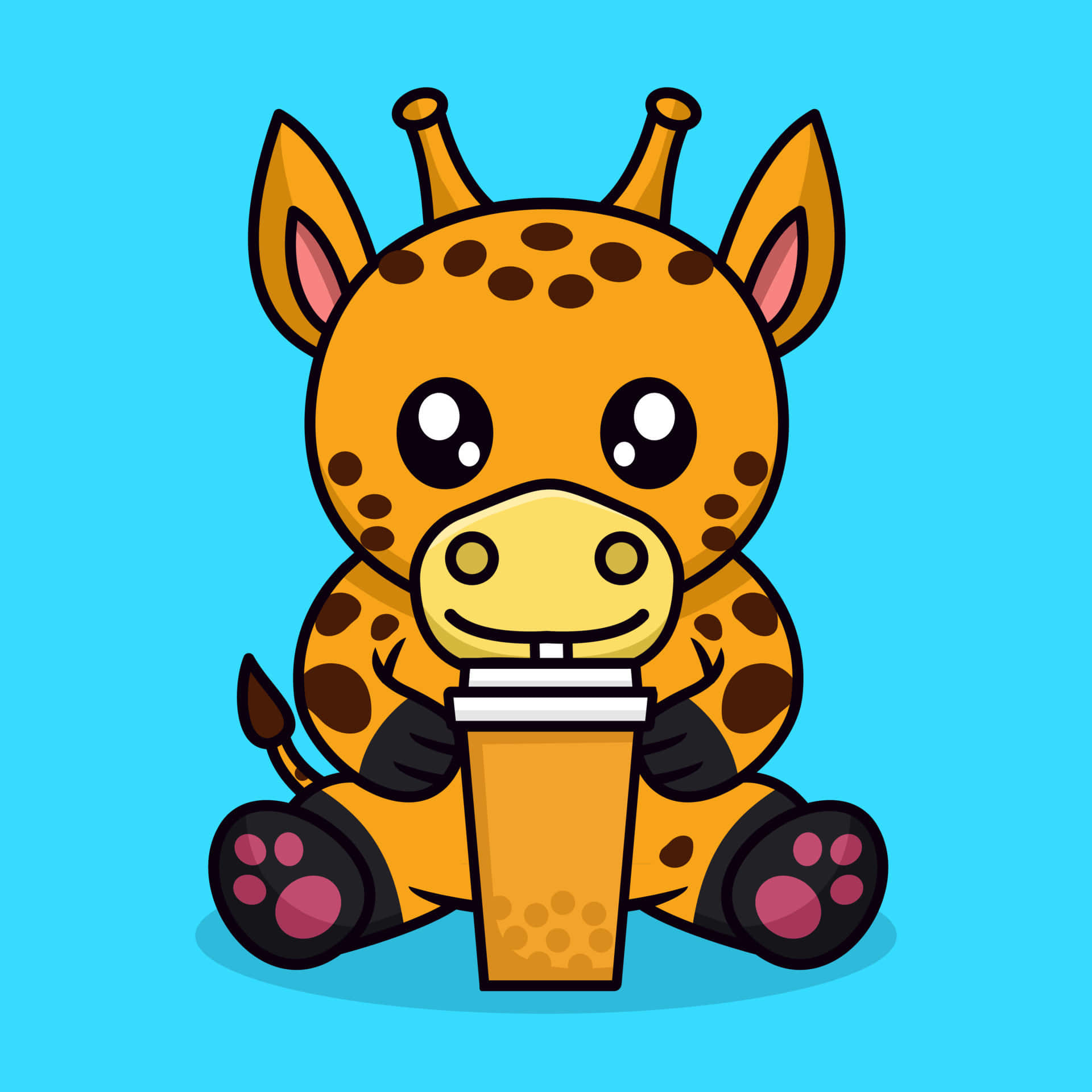 Kawaii Giraffe 桌布 壁紙 — 一隻可愛的卡通長頸鹿，大眼睛，開心咁坐喺度，手拎住一杯珍珠奶茶，背景係純藍色。
