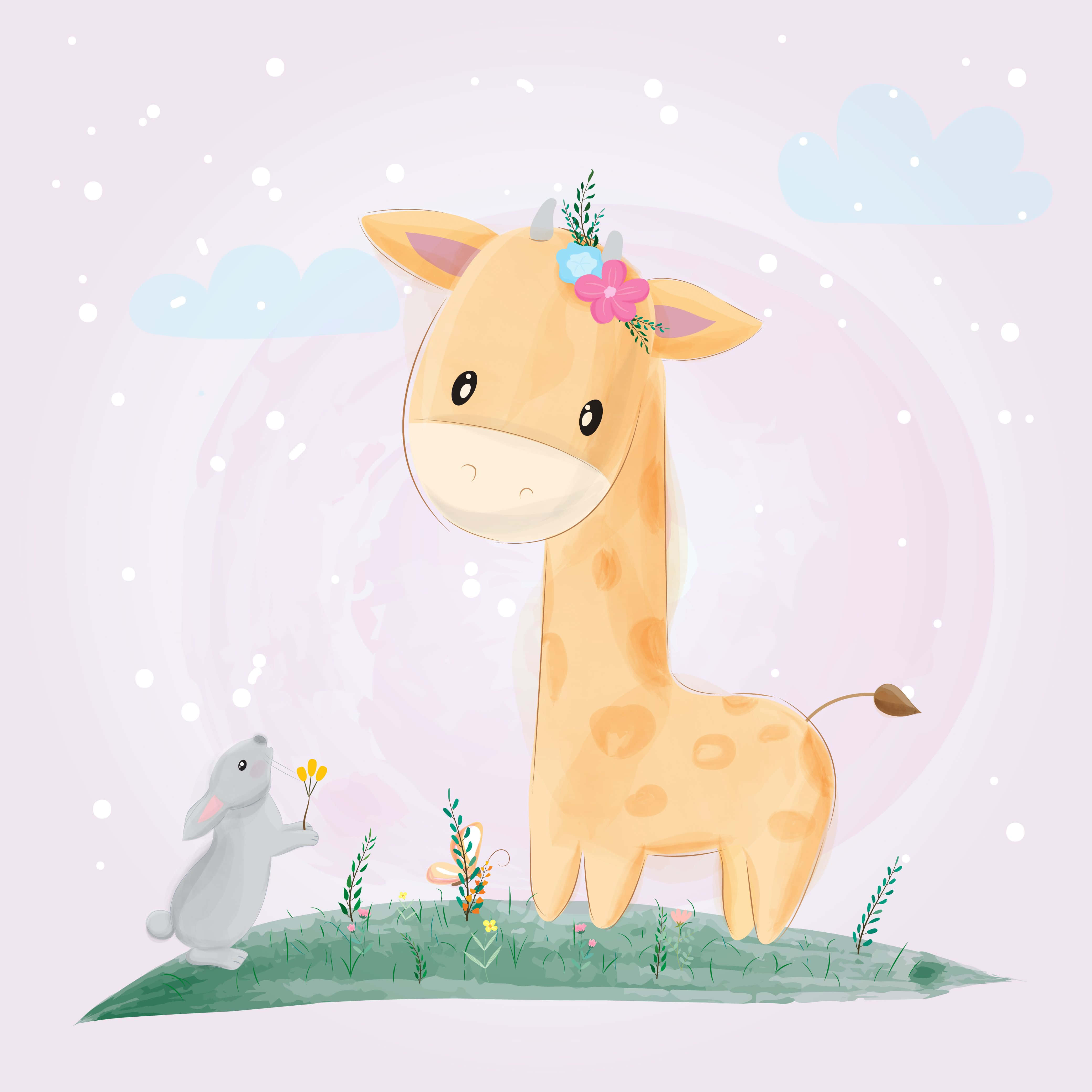 Kawaii Giraffe 桌布 壁紙 — 一隻可愛的卡通長頸鹿戴著花冠，站在一隻拿著花的小兔子旁邊，在柔和的天空下，草地上的一個小丘上。