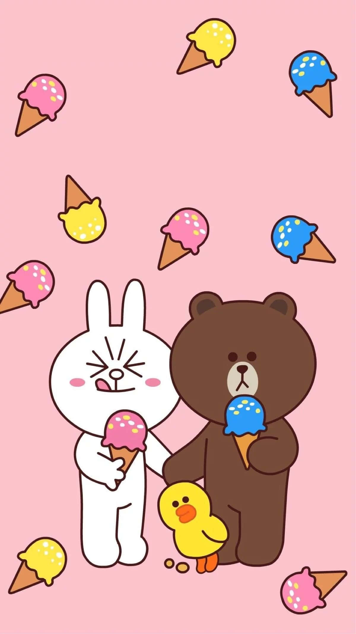 Kawaii Bear 桌布 壁紙 — 一隻可愛的白兔和棕熊與一隻黃色小雞在粉紅色背景上享用冰淇淋甜筒，背景有漂浮的雪糕球。