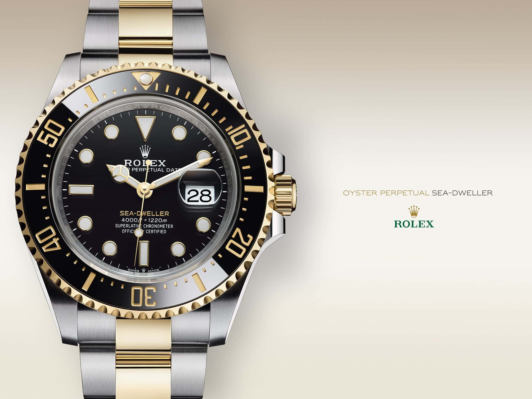 Rolex 桌布 壁紙 — 一隻奢華的勞力士Sea-Dweller手錶，黑色錶盤、金色錶圈和雙色錶帶，配以柔和米色背景。