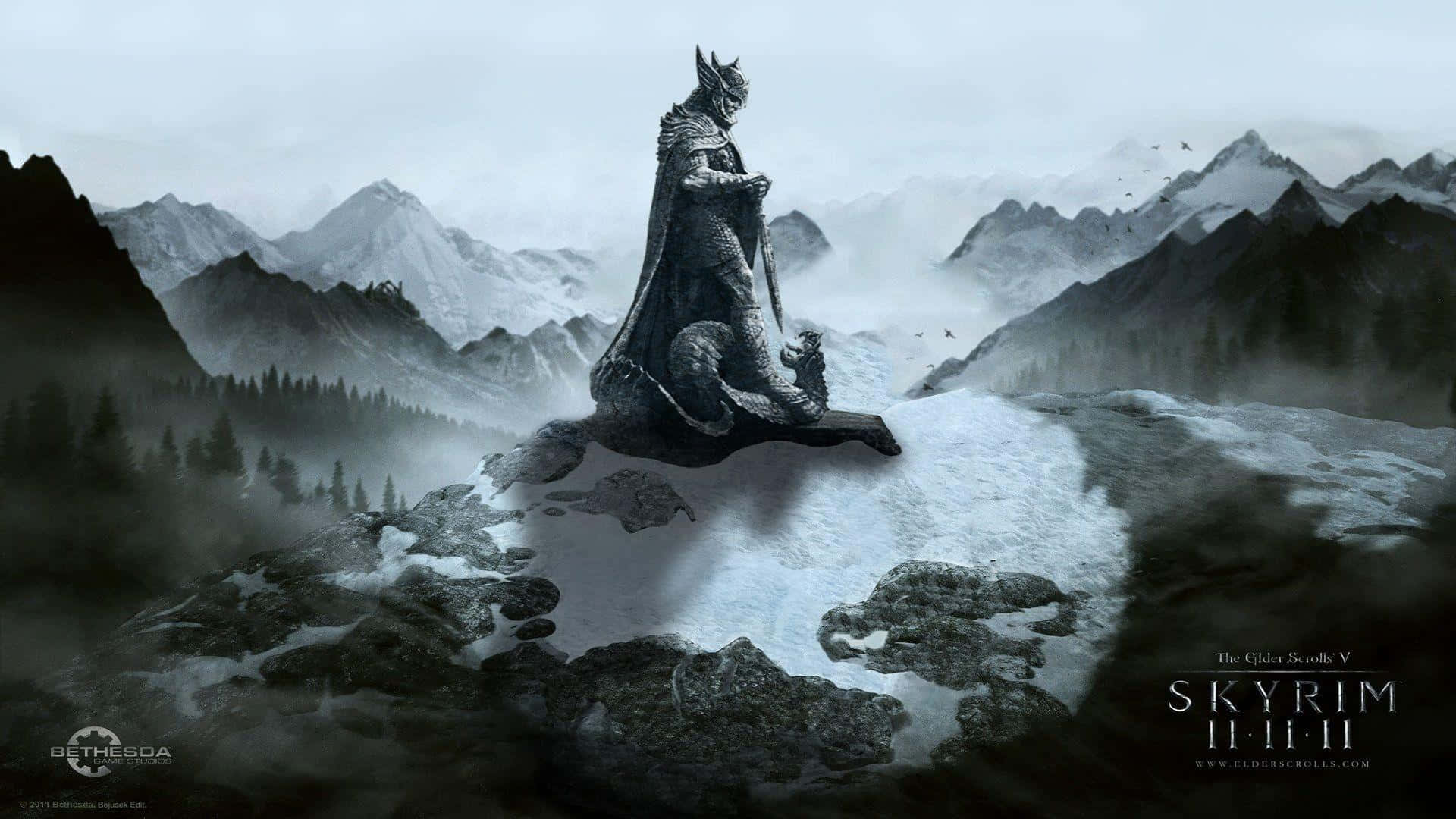 The Elder Scrolls V Skyrim 桌布 壁紙 — 一隻孤獨的裝甲龍棲息在白雪覆蓋的山頂上，俯瞰著霧氣瀰漫的森林和遠處的山峰。