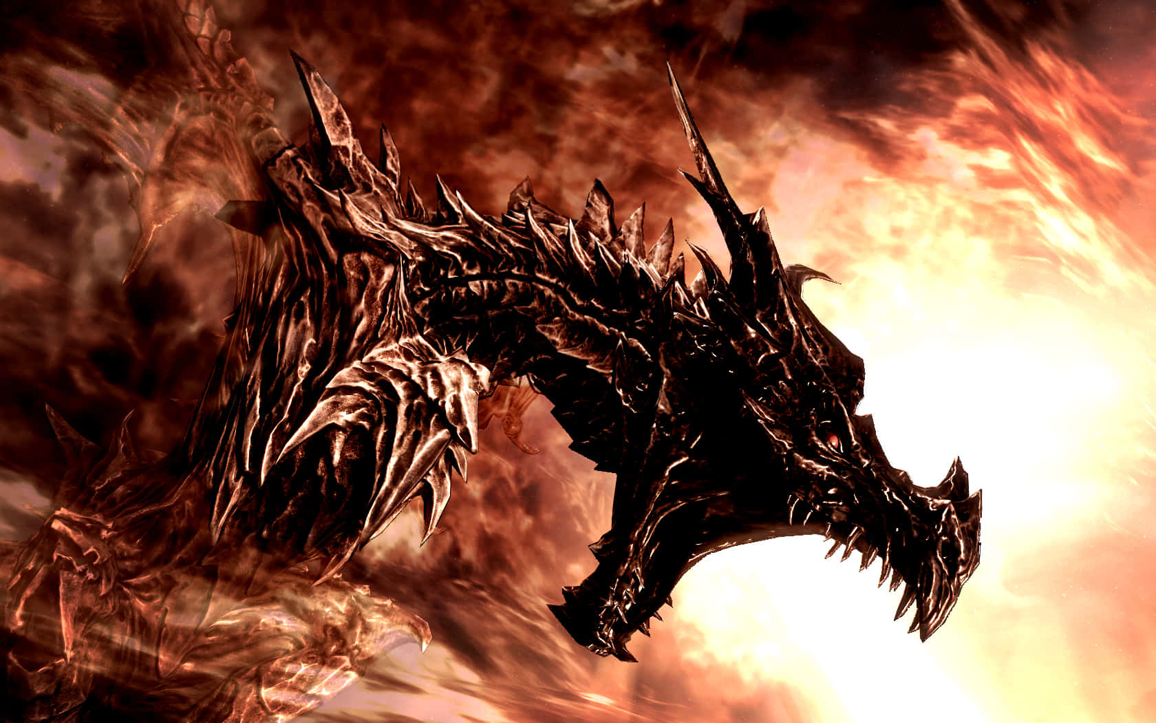 Skyrim Alduin 桌布 壁紙 — 一隻帶有尖刺、眼睛發光的兇猛龍從熾熱的雲層中出現，背景是燃燒的橙色天空。