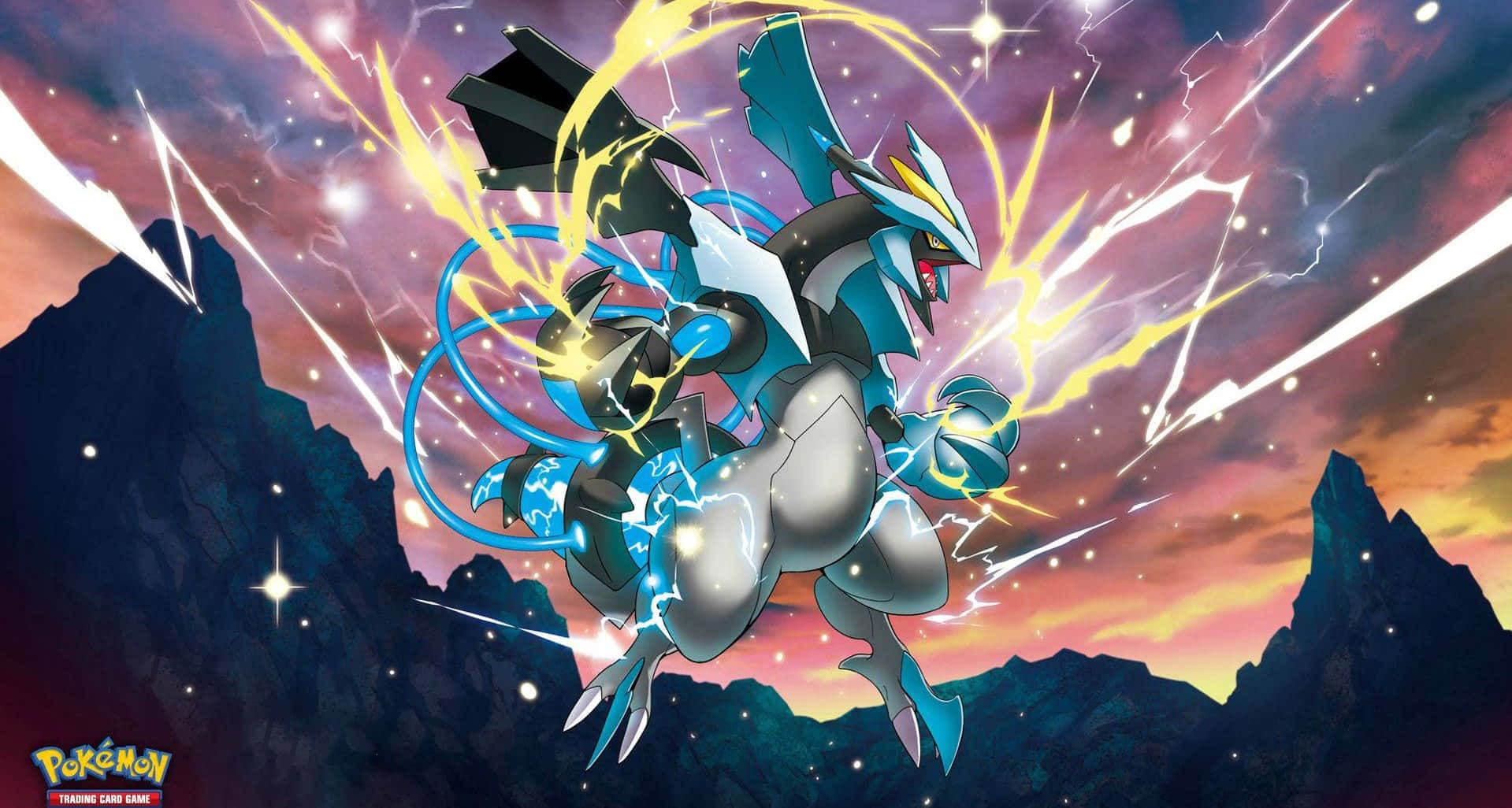 Pokemon Aesthetic Of Black Kyurem 壁紙 — 一隻強大的藍色和銀色寶可夢在戲劇性的山脈日落天空下釋放電能。