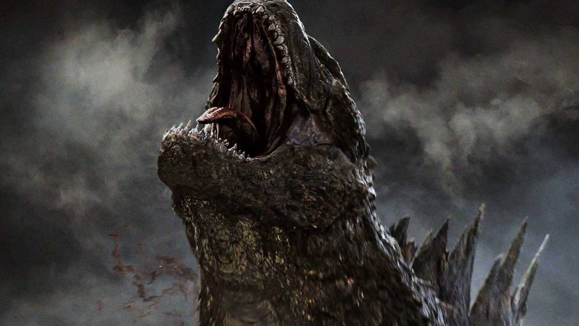 godzilla 1998 桌布 壁紙 — 一隻怪獸哥斯拉張開大嘴，對著充滿煙霧和薄霧的暴風雨灰色天空咆哮。