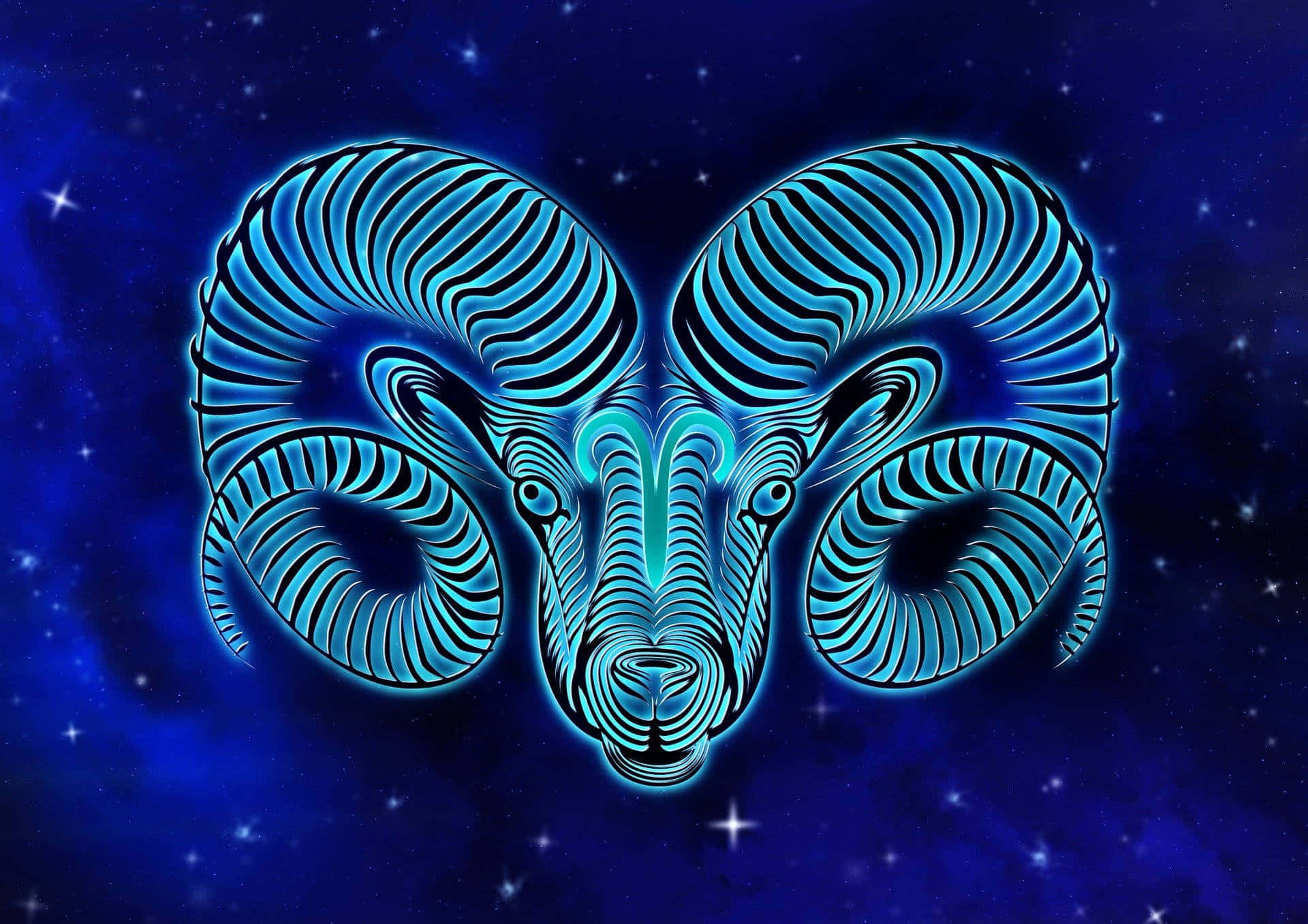 aries 桌布 壁紙 — 一隻發光的藍色公羊，帶有條紋角，漂浮在繁星點點的宇宙夜空上。