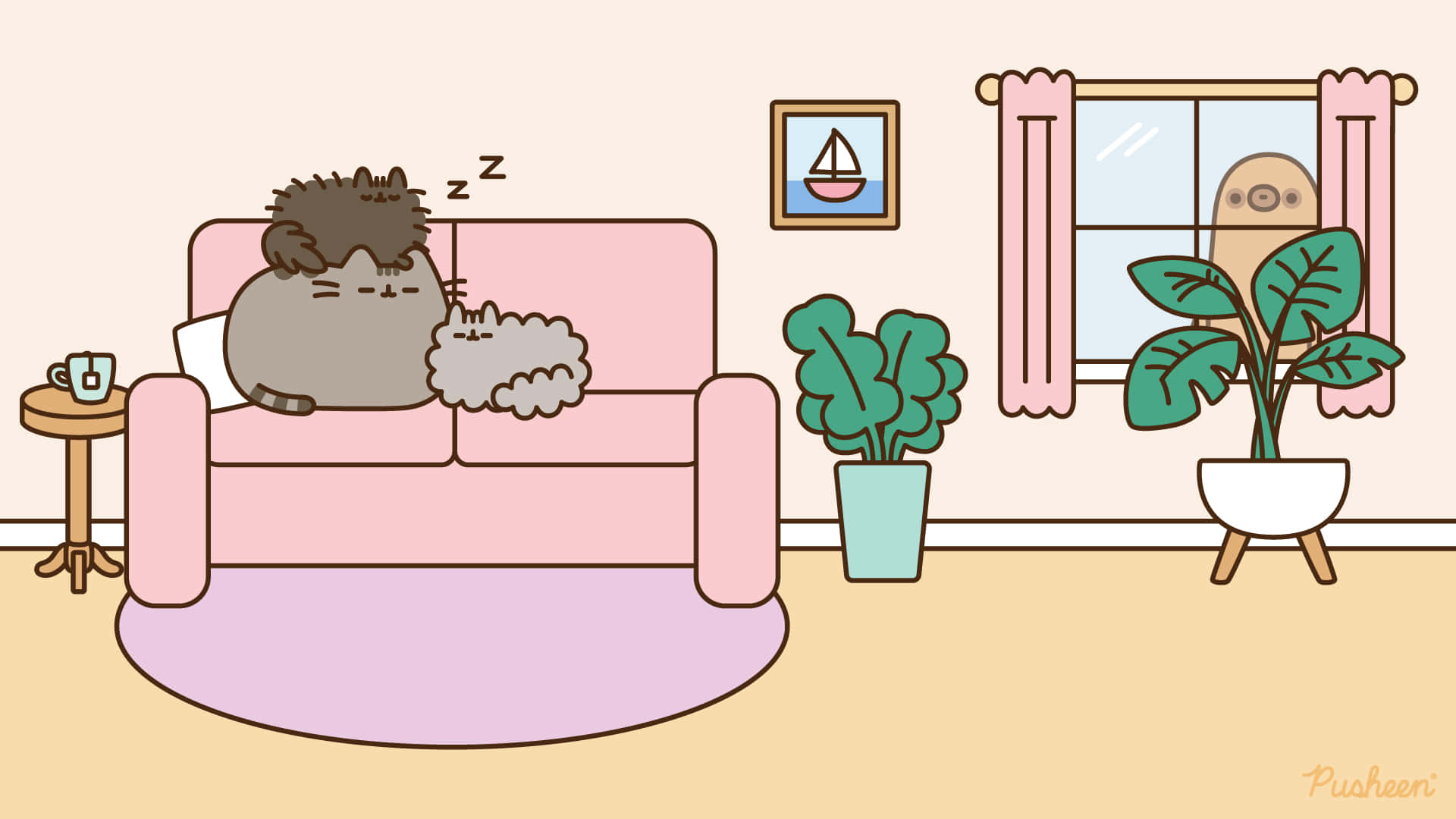 Pusheen 桌布 壁紙 — 一隻睏倦的貓和一隻毛茸茸的小貓咪在一個舒適的粉彩客廳的粉紅色沙發上一起打盹，客廳裡有植物和一隻從窗戶探出頭來的樹懶。