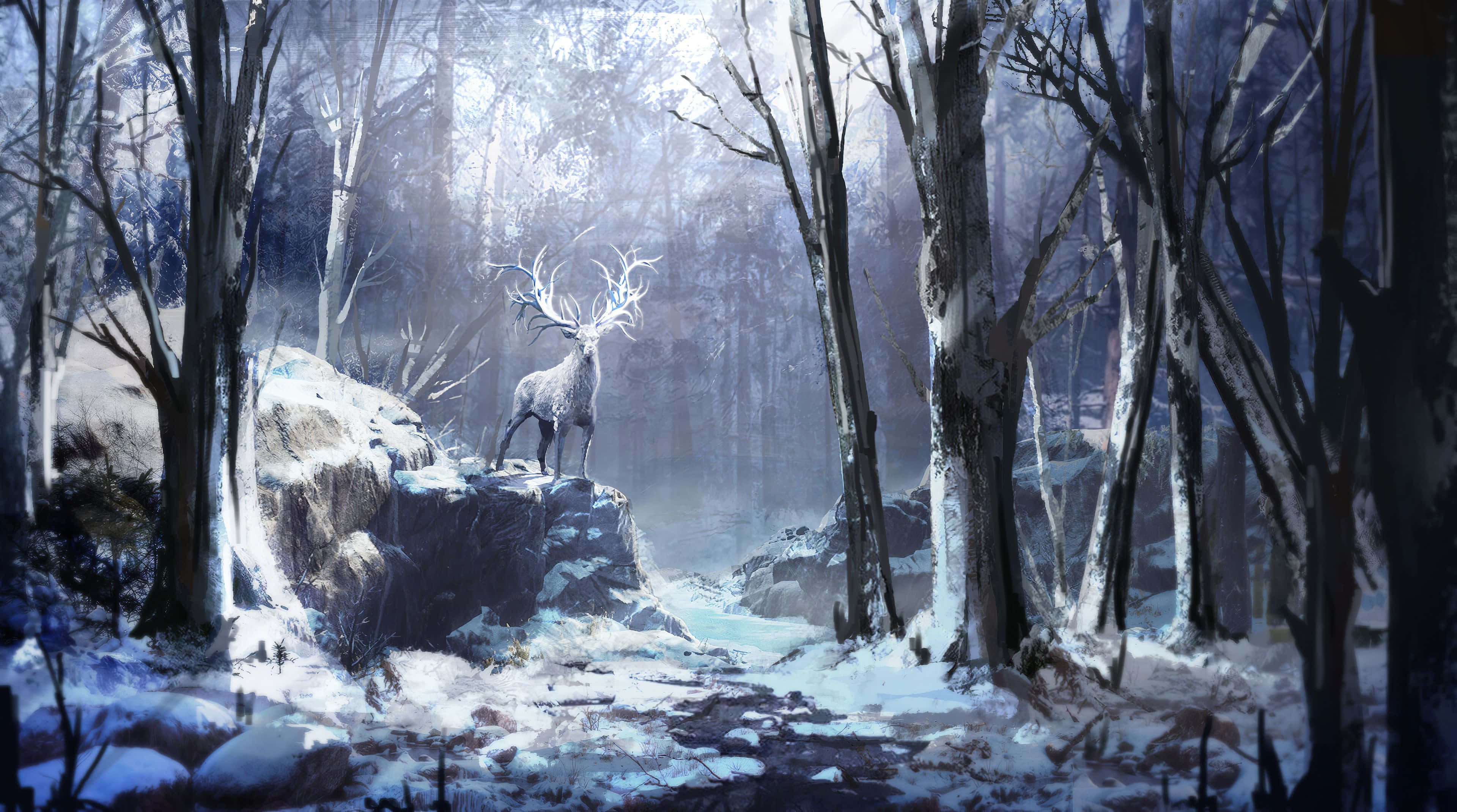 Winter Art 桌布 壁紙 — 一隻雄偉的雄鹿，鹿角發光，站在白雪覆蓋的岩石上，身處迷霧籠罩的冬季森林，沐浴在柔和的藍光中。