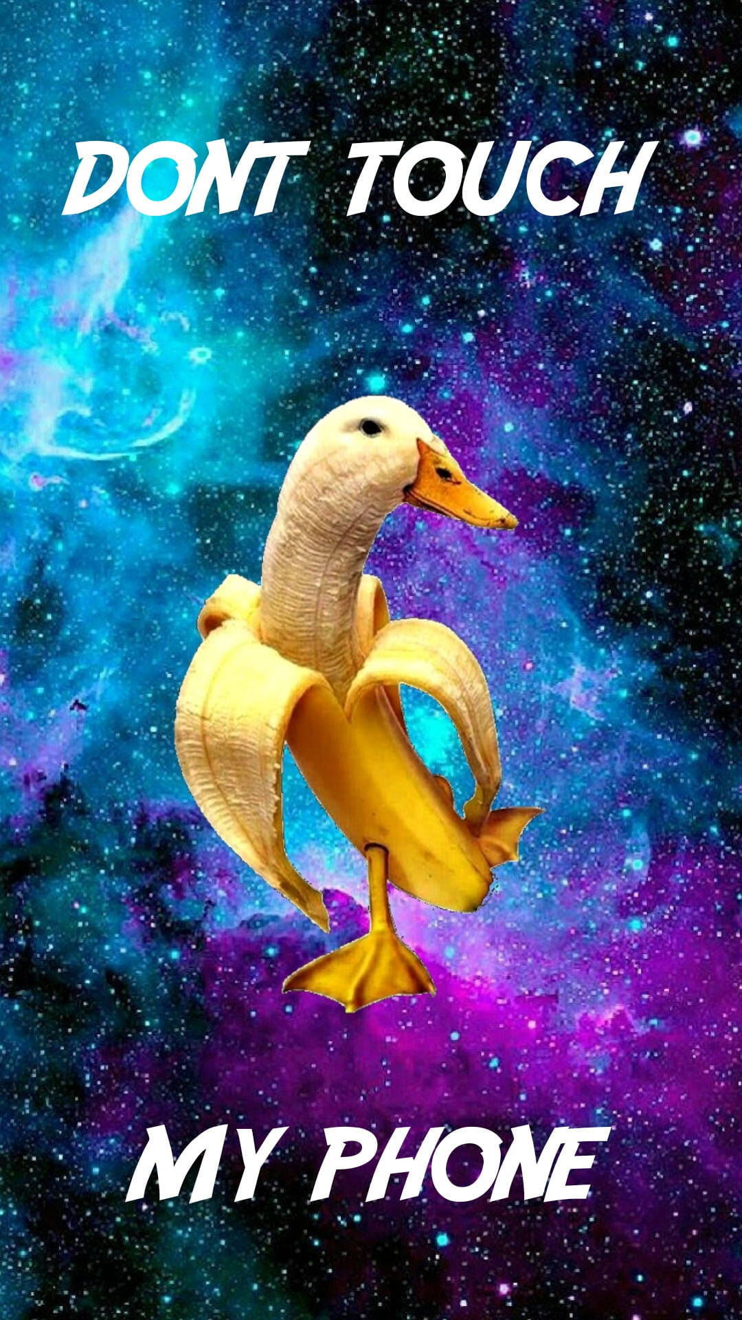 meme 桌布 壁紙 — 一隻香蕉皮鴨漂浮在充滿活力的宇宙星雲中，帶有「唔好掂我電話」的文字。