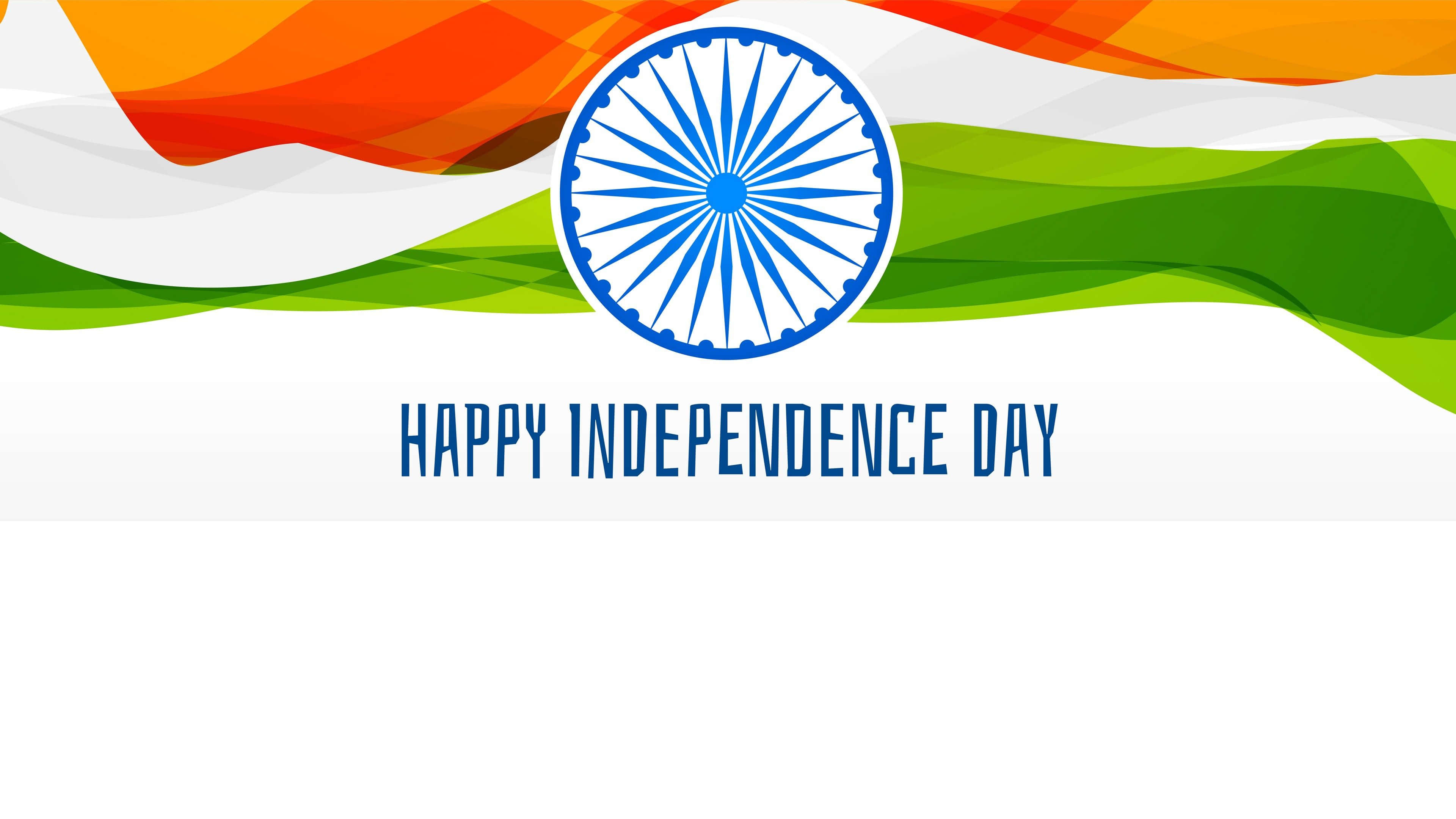 Independence Day 桌布 壁紙 — 一面風格化的飄揚印度國旗，中央有阿育王法輪，上方是粗體藍色文字「HAPPY INDEPENDENCE DAY」。