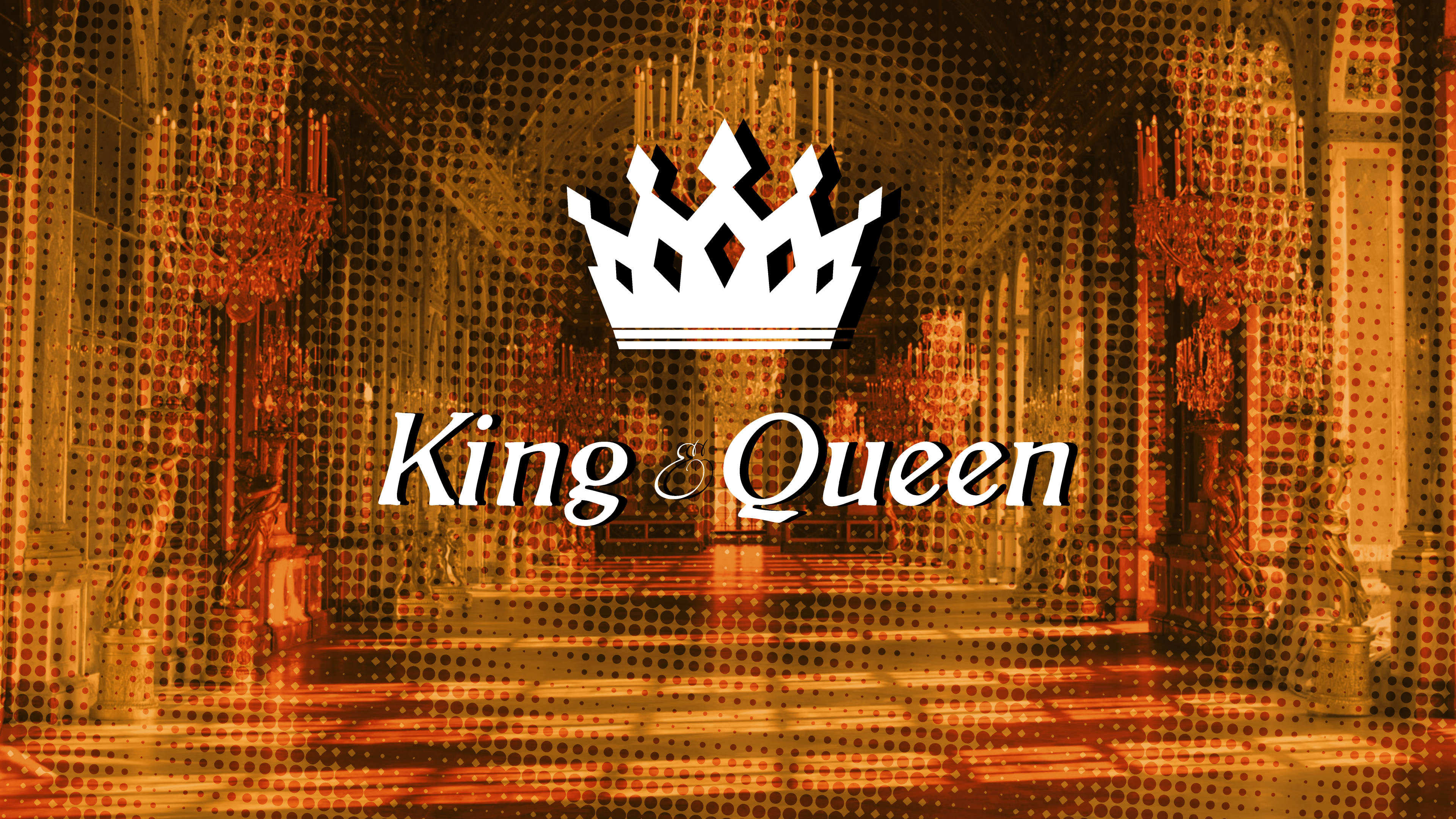 城堡 桌布 壁紙 — 一頂莊嚴的白色皇冠和「King & Queen」文字在金色半色調圖案的寶座室背景上發光。