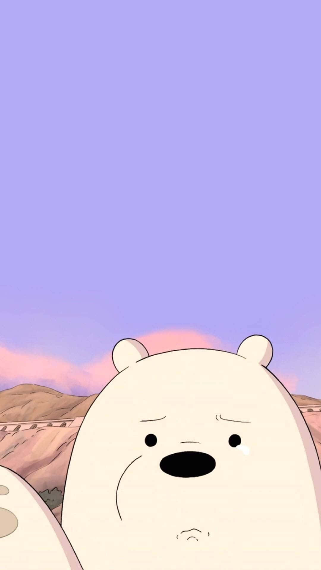 一頭雄偉的北极熊享受極地寒冷天氣 壁紙 — 一隻悲傷的白色卡通熊帶著淚水，在沙漠山丘上柔和的紫色和粉紅色日落天空下向上凝視。