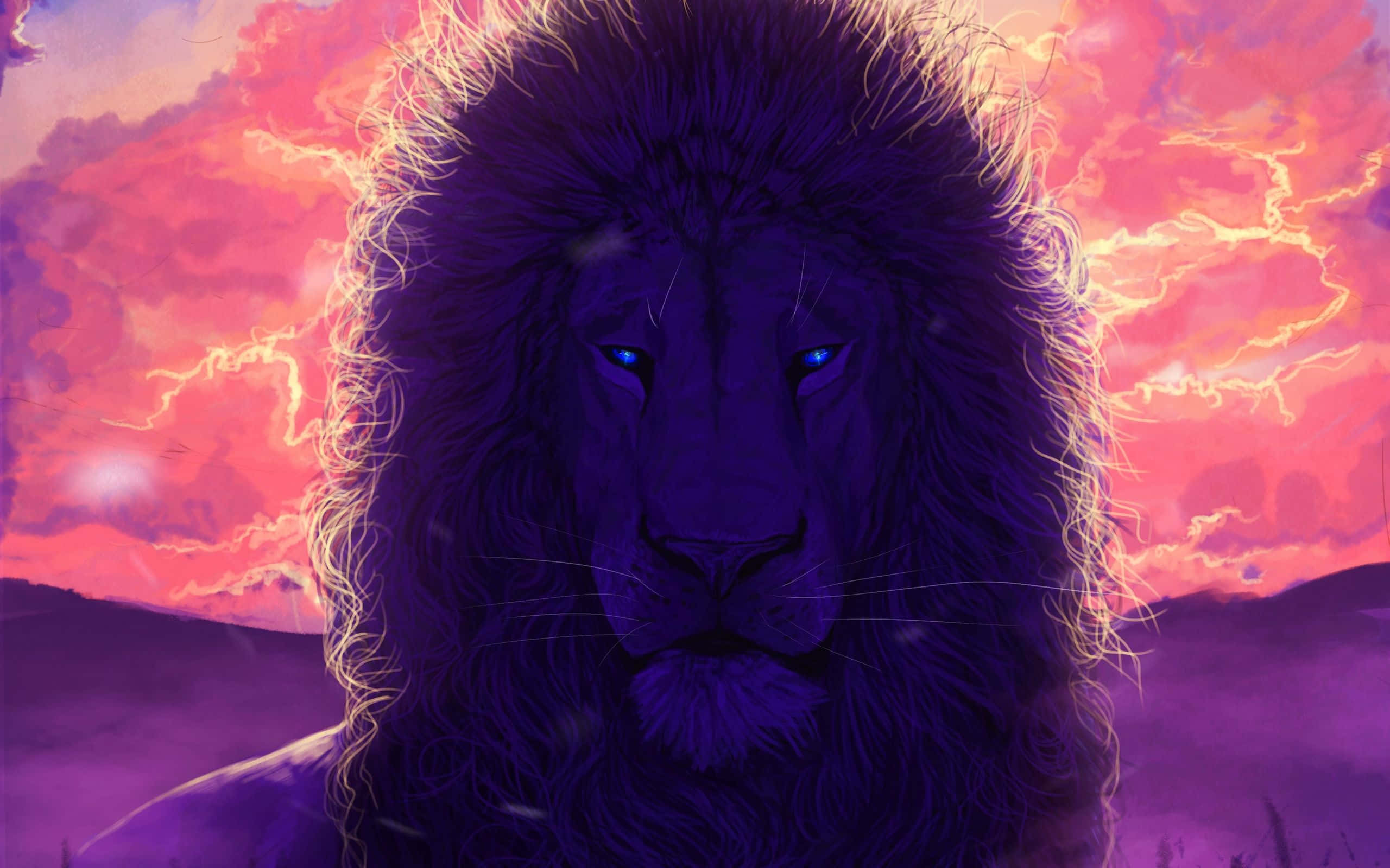 Lions 桌布 壁紙 — 一頭雄偉的紫色獅子，閃爍著藍色光芒的眼睛，凝視著火紅的粉紅和橙色日落天空。