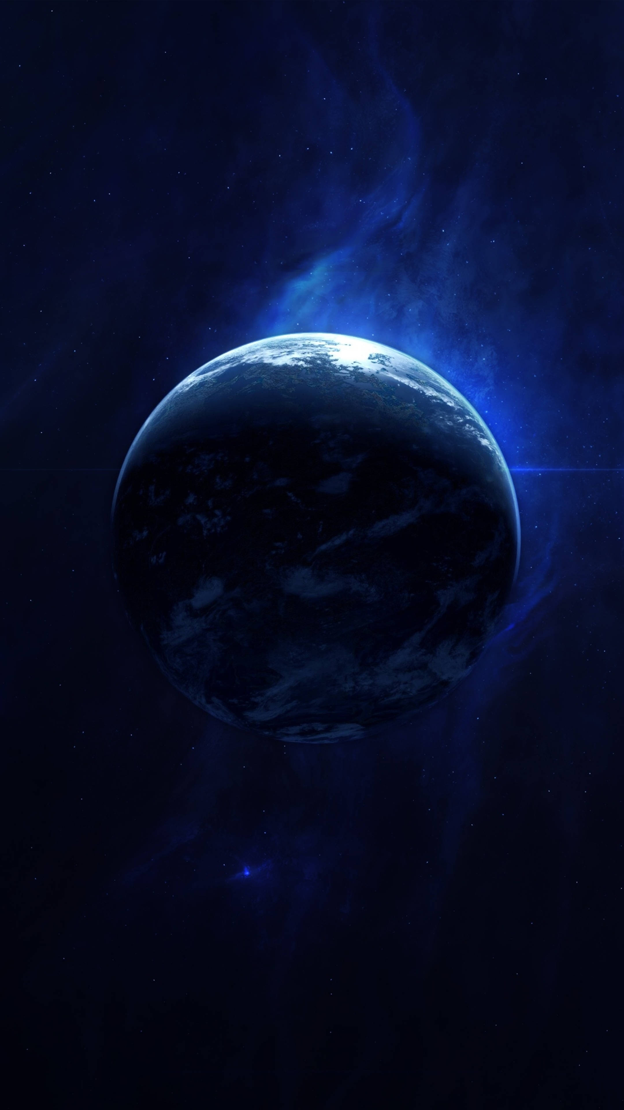 行星 桌布 壁紙 — 一顆宏偉的藍色行星在星光熠熠的宇宙背景中發光，伴隨著旋轉的星雲和耀眼的光束。