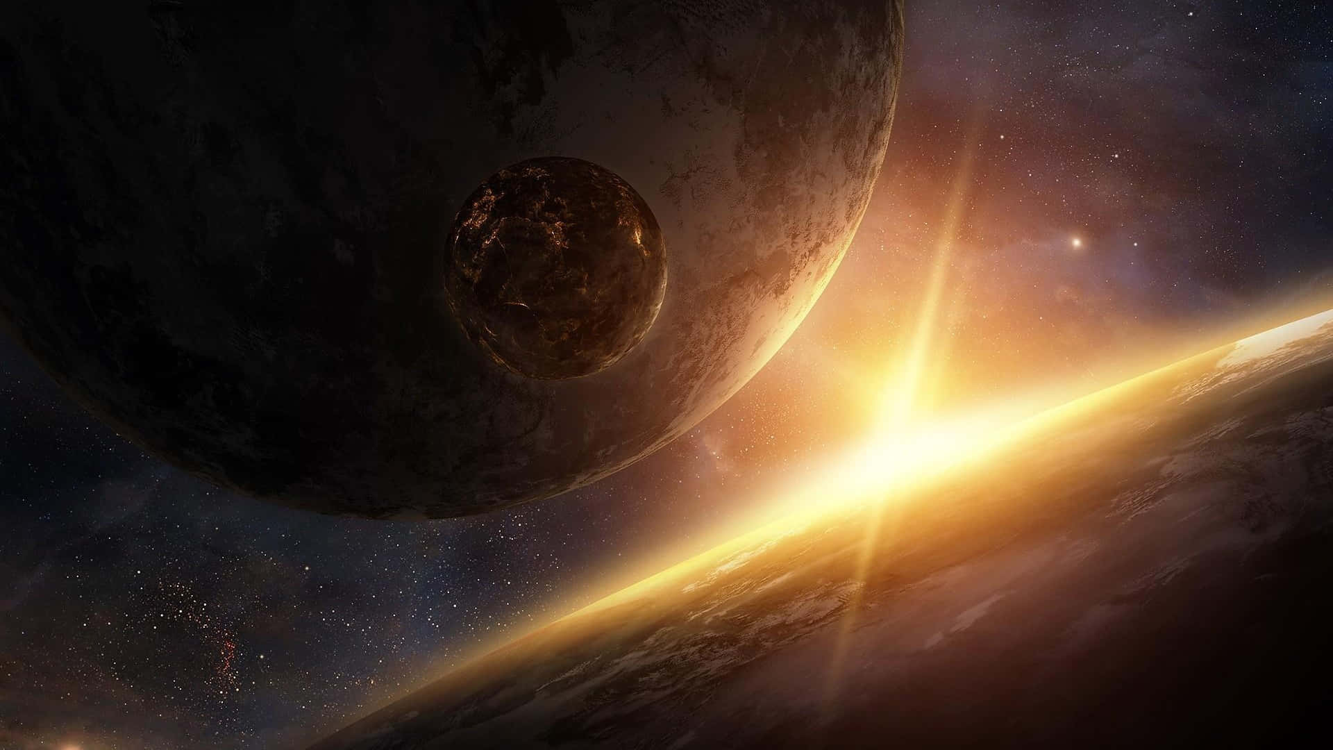 Cosmic Rays 桌布 壁紙 — 一顆發光的太陽從彎曲的行星上升起，背景是宇宙，行星上有一個大衛星和一個小衛星。