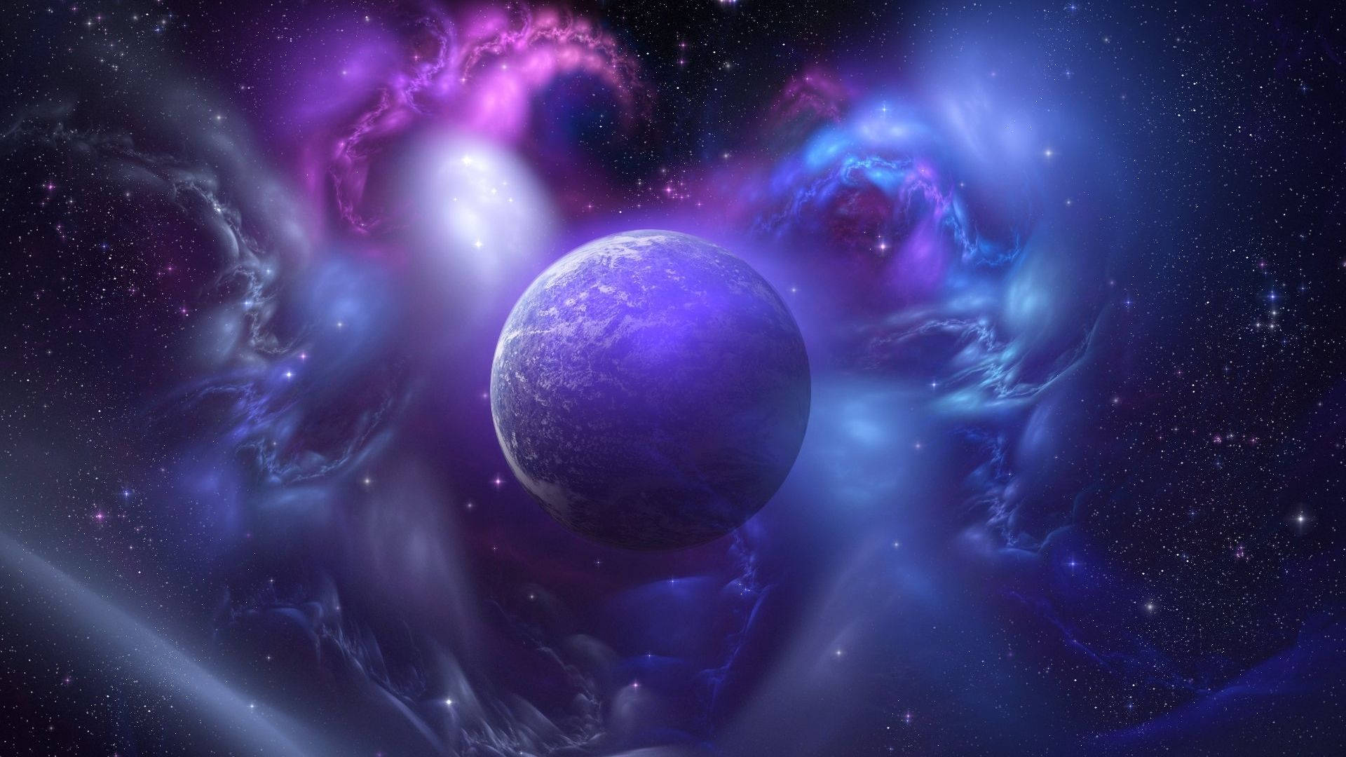 銀河 桌布 壁紙 — 一顆發光的紫色行星漂浮在藍色和紫色的旋轉宇宙星雲中，下方是繁星點點的夜空。