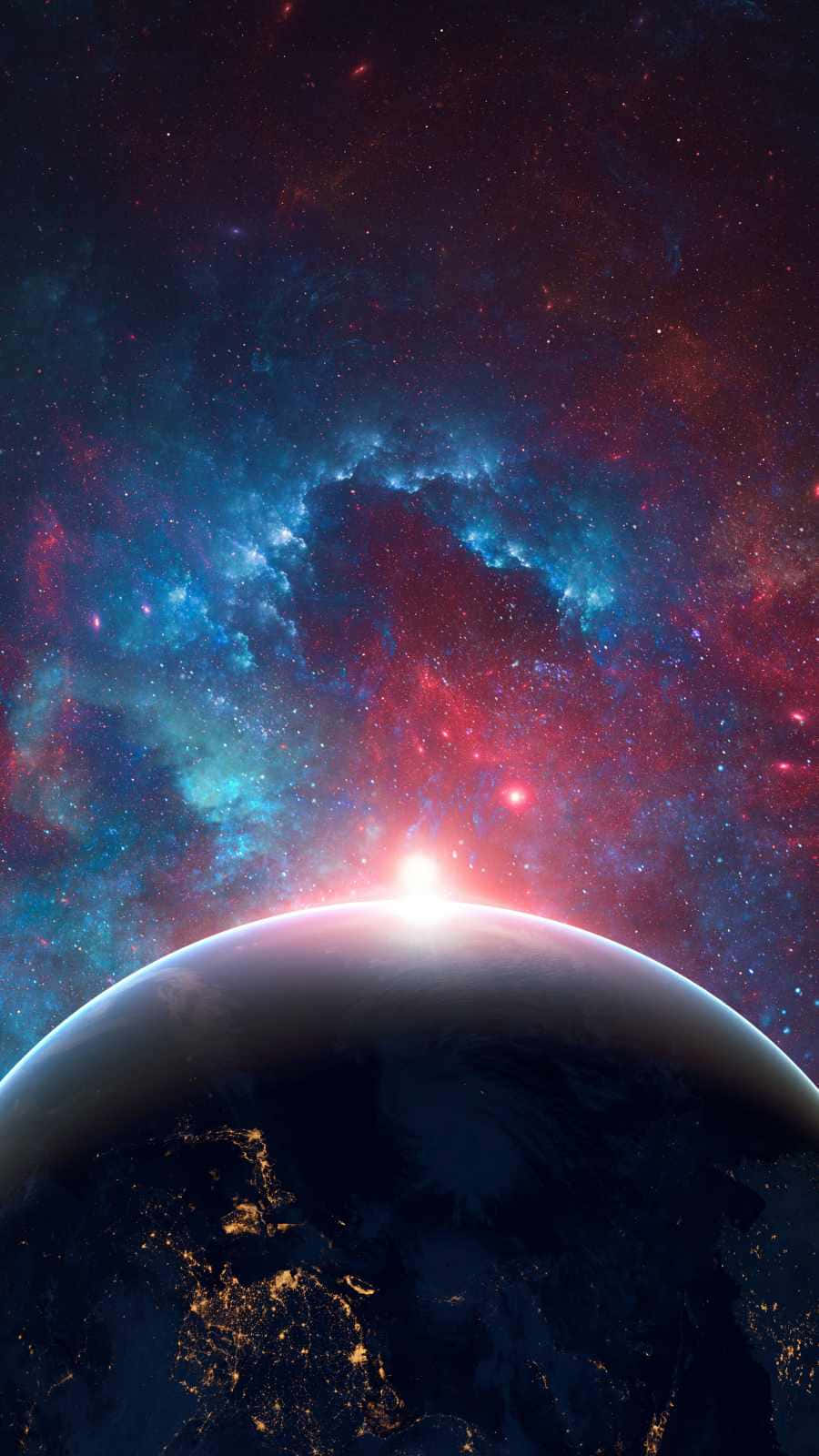 星雲 桌布 壁紙 — 一顆行星在充滿活力的宇宙星雲前升起，星雲散發著紅色、藍色和紫色的光芒，同時一顆明亮的太陽出現在其地平線上。