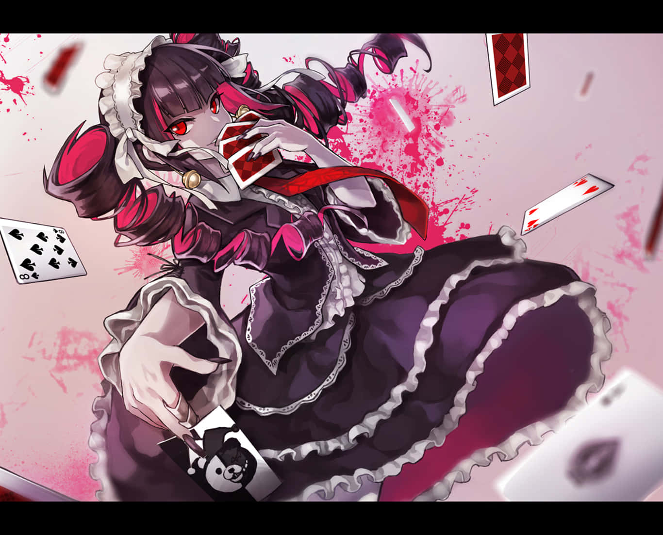 七海千秋卡牌Danganronpa頭像 壁紙 — 一位黑髮動漫少女穿著哥德式女僕裝，在粉紅色飛濺和漂浮的紙牌中手持撲克牌。