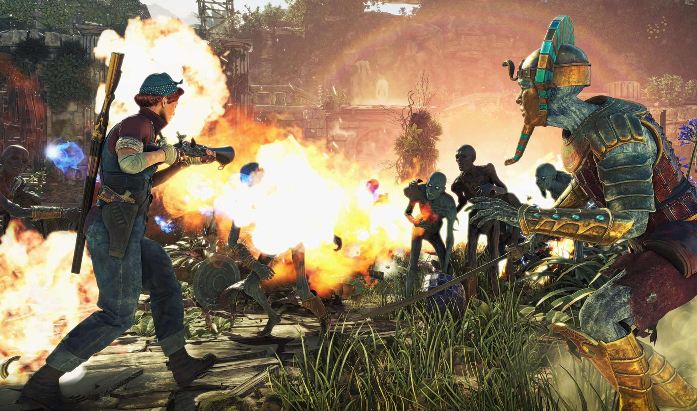 三位勇敢的探險者踏上任務——Strange Brigade 壁紙 — 一名士兵在叢林環境中與裝甲外星戰士戰鬥時，在熾熱的爆炸中開火。
