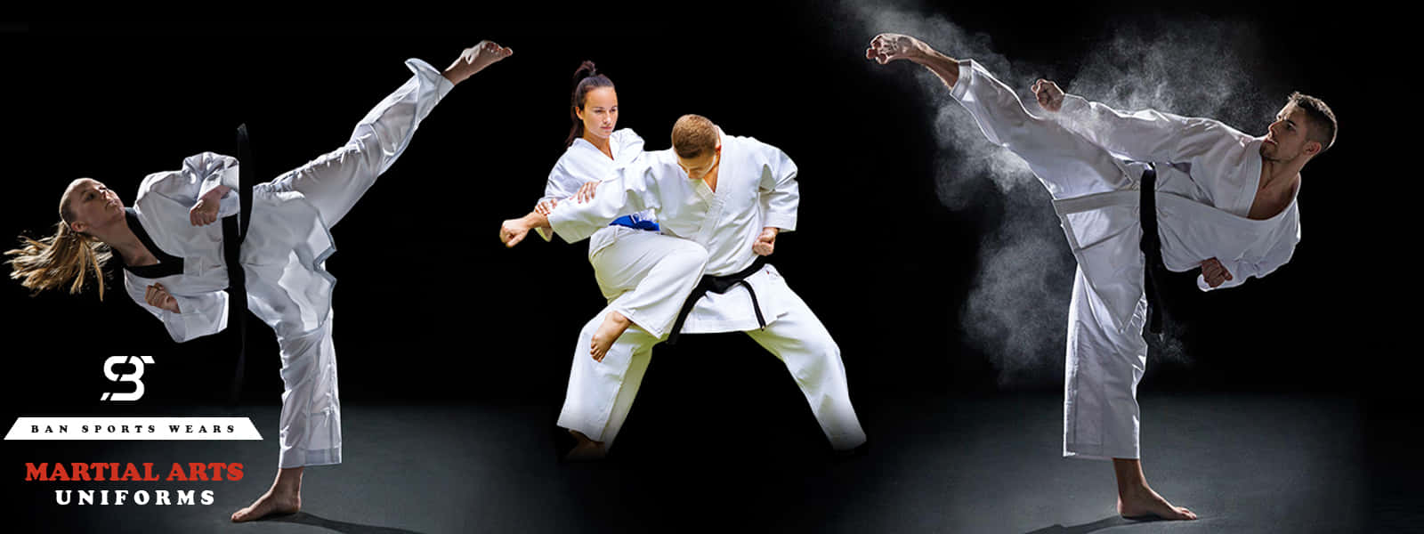 Martial Arts Uniforms 桌布 壁紙 — 三位身穿白色道服的武術家在強烈黑色背景和戲劇性燈光下執行動態高踢。