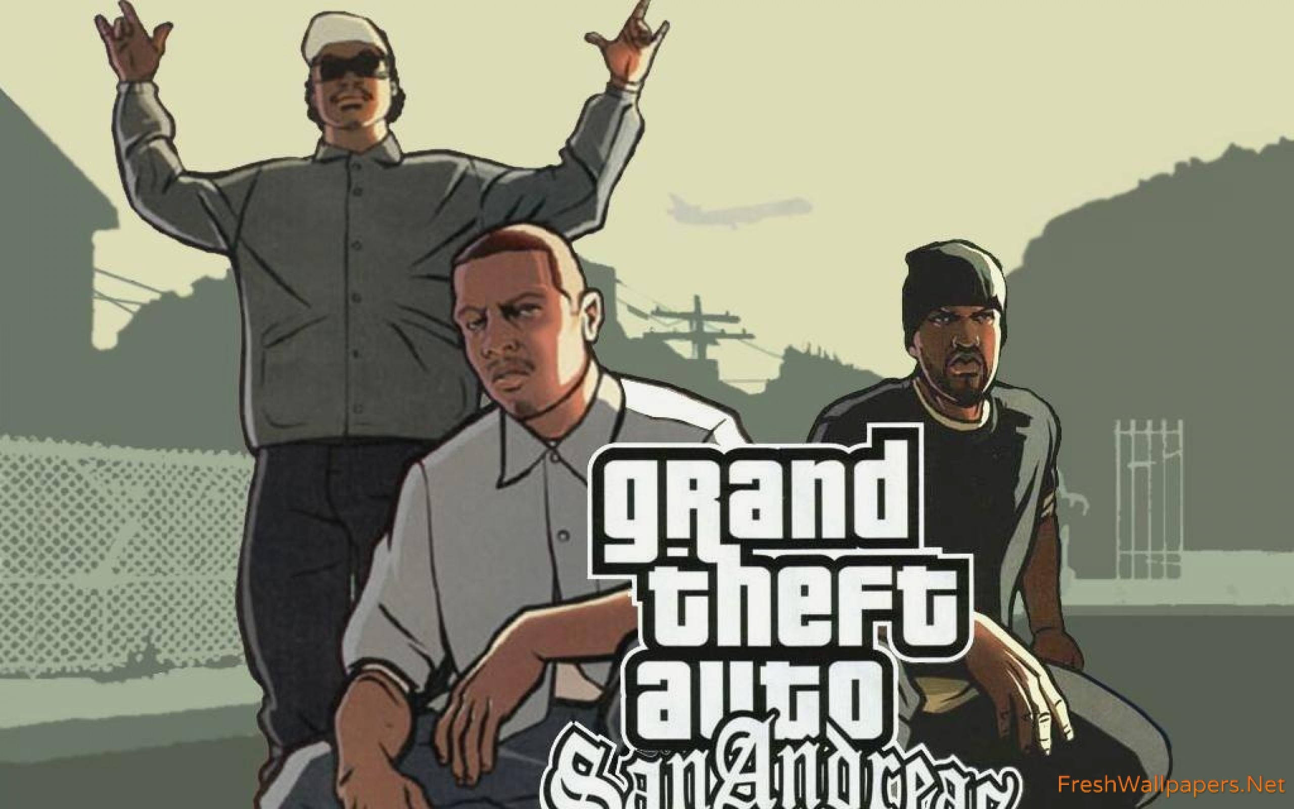 Gta 桌布 壁紙 — 三個來自《俠盜獵車手：聖安地列斯》的風格化角色自信地站在柔和的城市背景前，遊戲標題顯眼地展示。