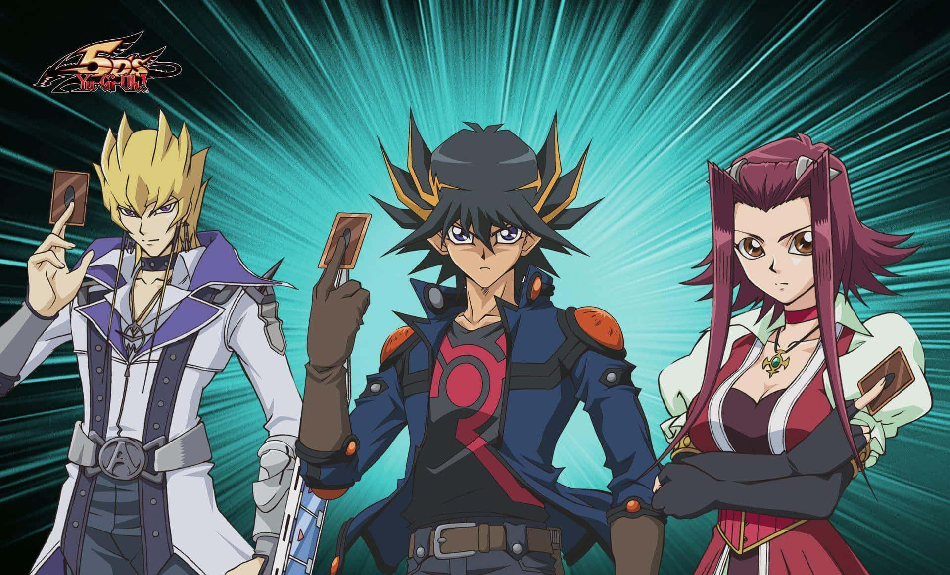 Yusei Fudo 桌布 壁紙 — 三個動漫角色以動態姿勢手持卡牌，背景是帶有光線的閃耀青綠色。