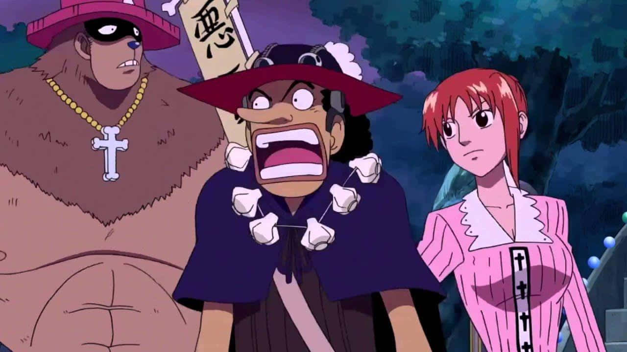 Thriller Bark 桌布 壁紙 — 三個動漫角色站在黑暗的森林中，一個頸上掛著骨頭尖叫，另一個戴面具且肌肉發達，還有一個紅髮女子穿著粉紅條紋襯衫。