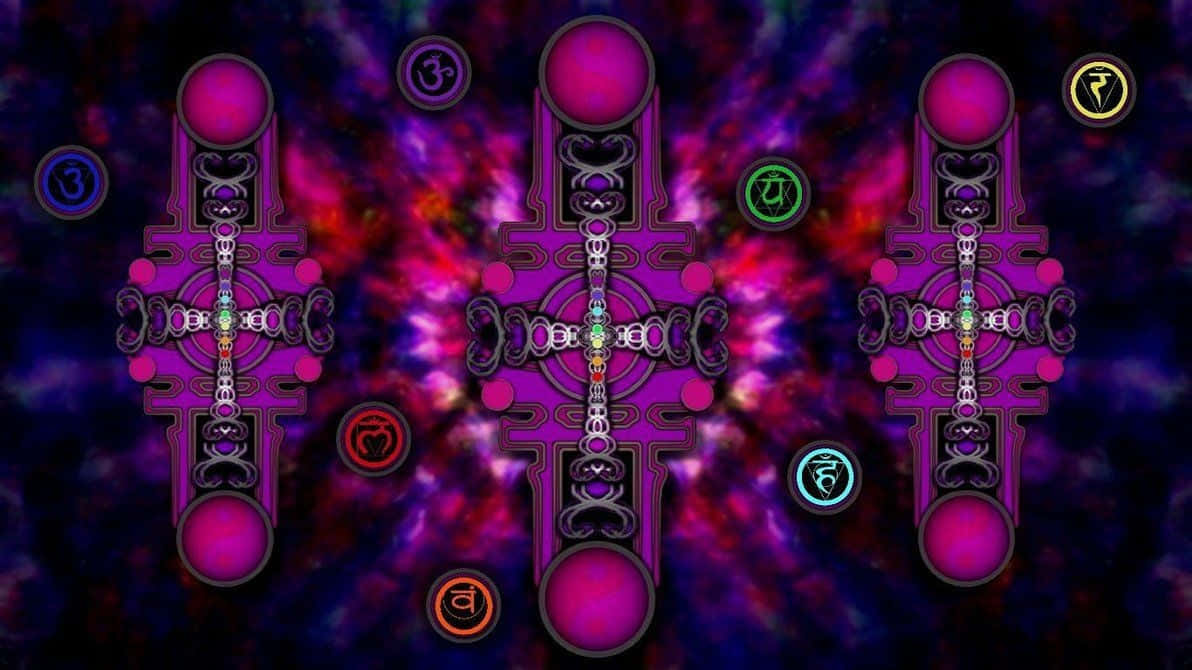 chakra 桌布 壁紙 — 三個對稱的紫色脈輪符號漂浮在帶有發光彩色符號的宇宙星雲前。