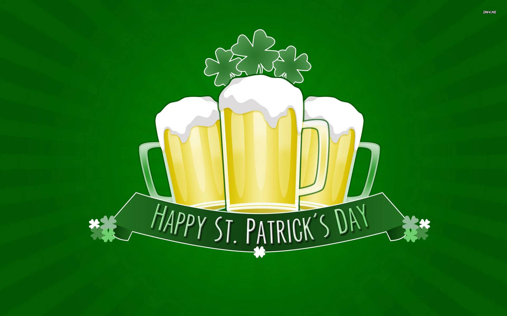 Beer 桌布 壁紙 — 三個泡沫啤酒杯，頂部飾有酢漿草，並有一條寫著 happy st patrick's day 的橫幅，背景是明亮的綠色。