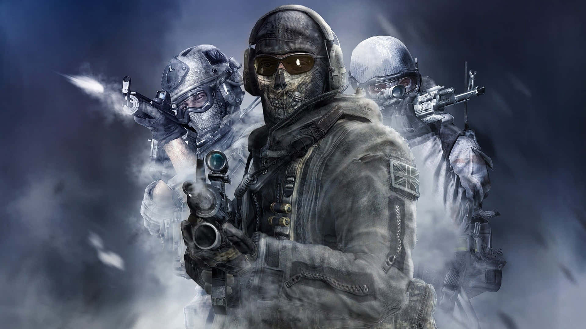 Call Of Duty Soldiers 桌布 壁紙 — 三名戴著骷髏面具、身穿戰術裝備的士兵在煙霧瀰漫的黑暗戰場場景中開火。