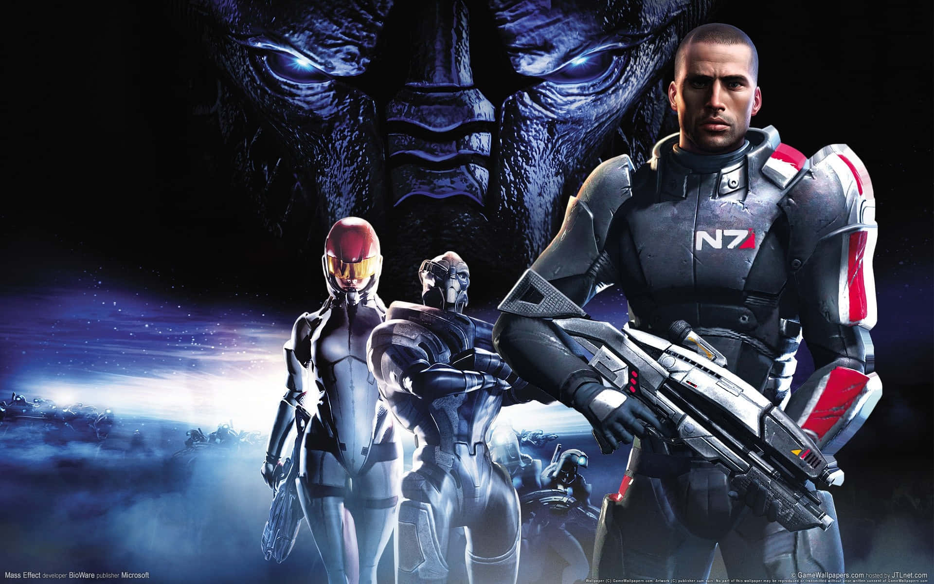 Commander Shepard 桌布 壁紙 — 三名身穿裝甲的太空士兵站在一個迫近的外星人面孔前，背景是宇宙。