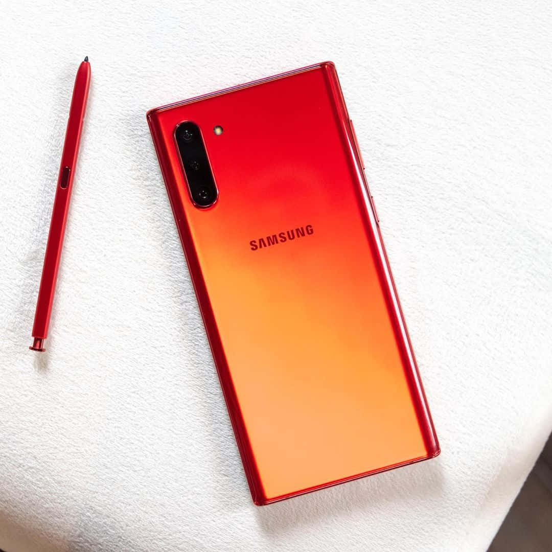 三星Galaxy Note 10紅色配手寫筆 壁紙