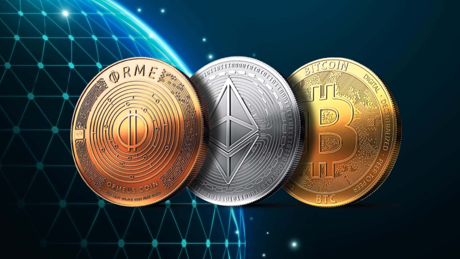 三個實體加密貨幣硬幣 Bitcoin、Ethereum 和 Ormeus Coin 在數位網格背景上發光。 — 比特幣 壁紙