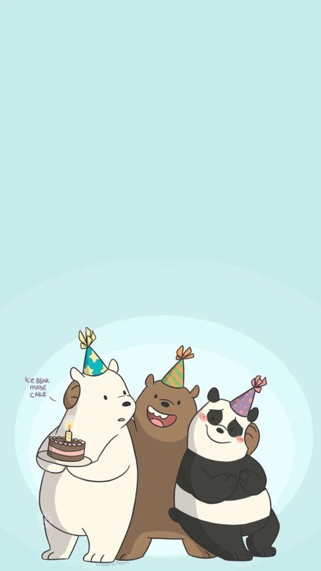 三隻卡通熊戴著派對帽慶祝生日蛋糕。