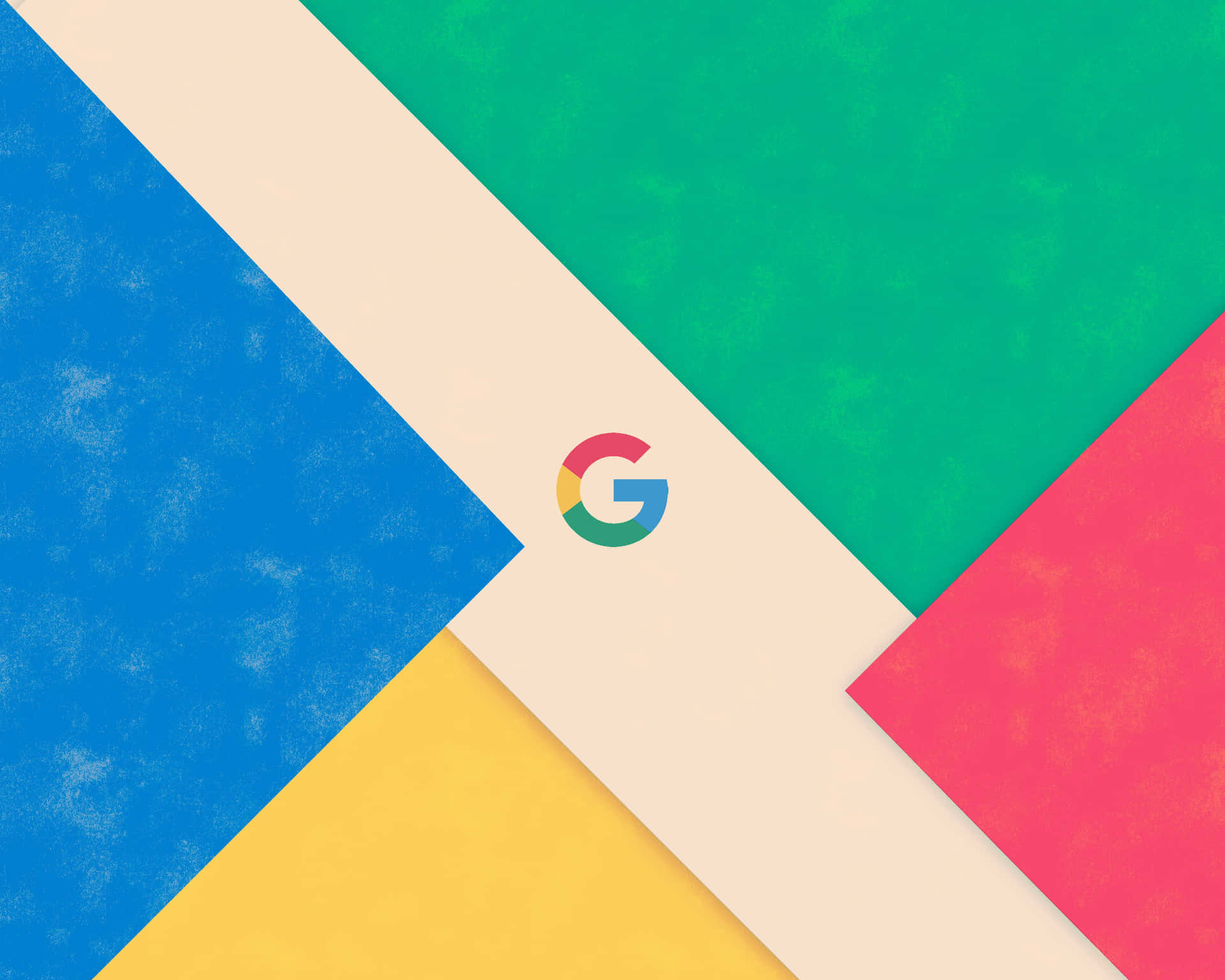 Google 標誌在色彩繽紛的幾何背景上，帶有紋理三角形。 — Google Chrome GIF 壁紙