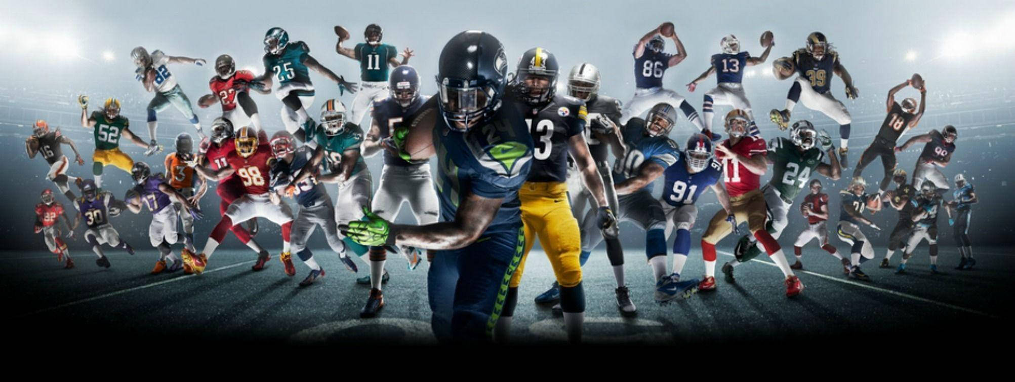 不同球隊的NFL球員 壁紙 — NFL 美式足球員在明亮燈光下的球場上進行動作姿勢的動態拼貼。