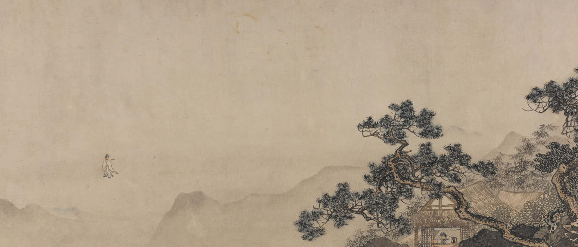 中國之美 壁紙 — 一個孤獨的身影在廣闊的天空下，走過迷霧籠罩的山巒，旁邊有一棵彎曲的松樹和一個木製亭子。