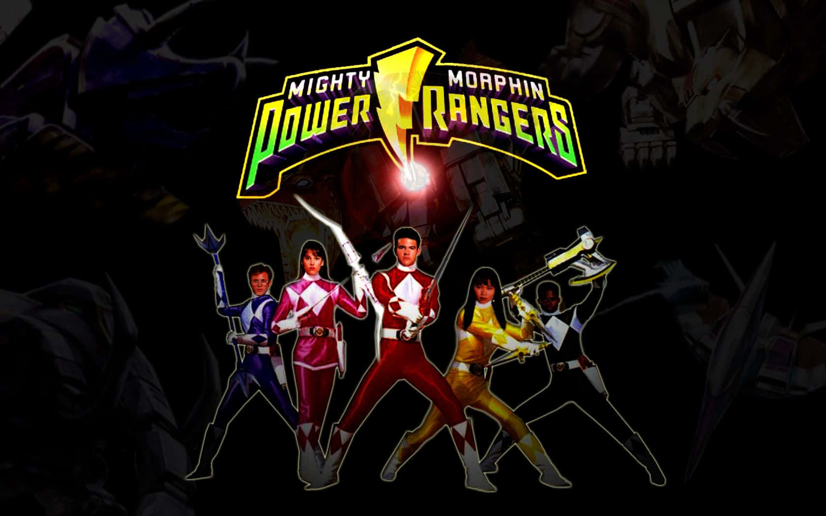 Power Rangers 桌布 壁紙 — 五位Mighty Morphin Power Rangers穿著標誌性彩色戰服，在黑暗背景前英勇站立，上方有發光標誌。