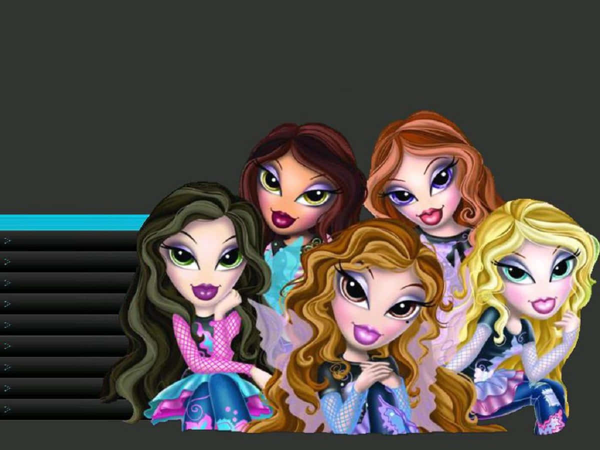 Bratz 桌布 壁紙 — 五位風格化的動畫女孩，具有誇張的特徵和色彩繽紛的服裝，在帶有藍色條紋的深色背景前擺姿勢。